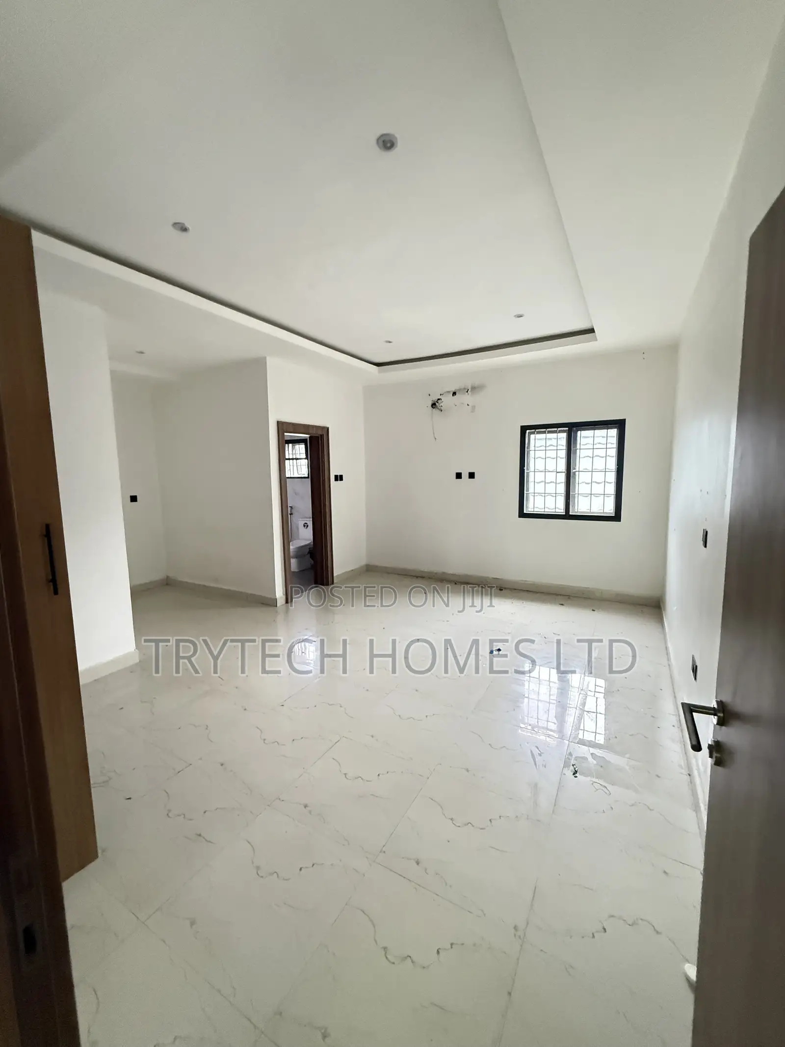 4bdrm Duplex in Mab Global, Bunkoro for rent