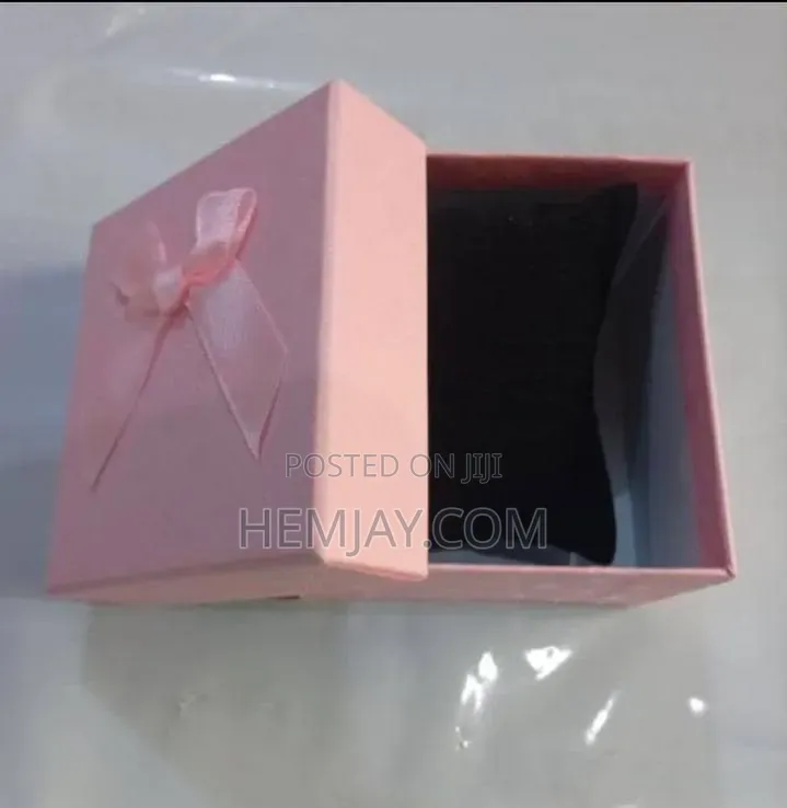 4 in 1 UNIQUE OFFICIAL GIFT SET (Available in All Colors You Prefer)