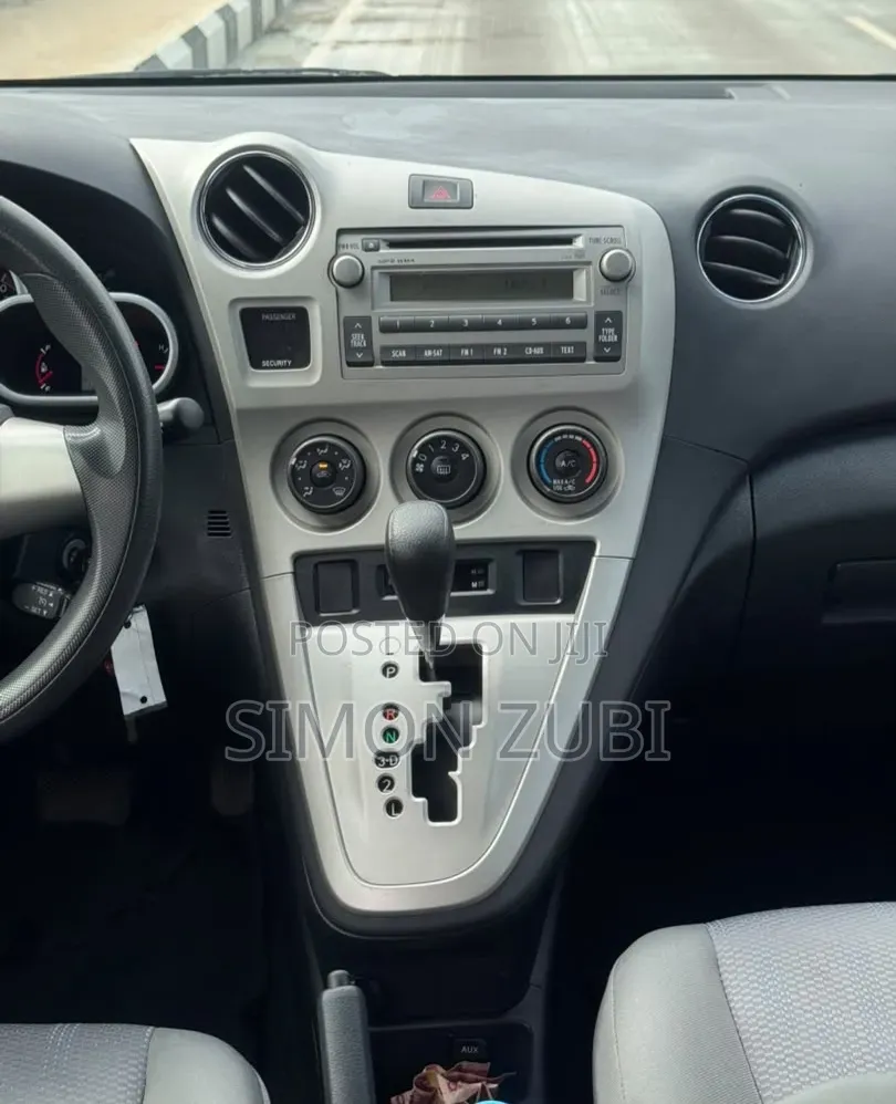 Toyota Matrix 2011 Green