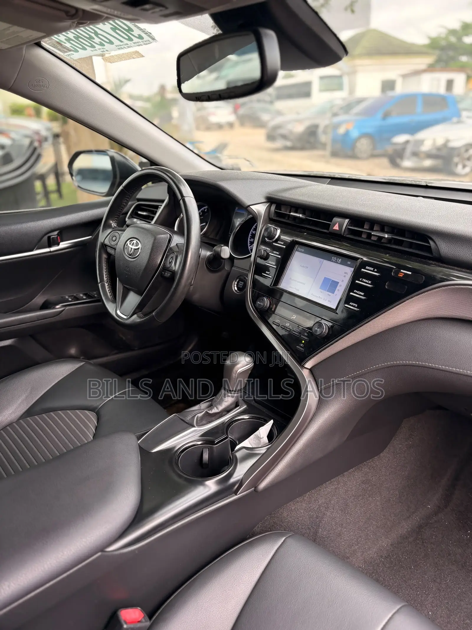 Toyota Camry SE FWD 2020 Black