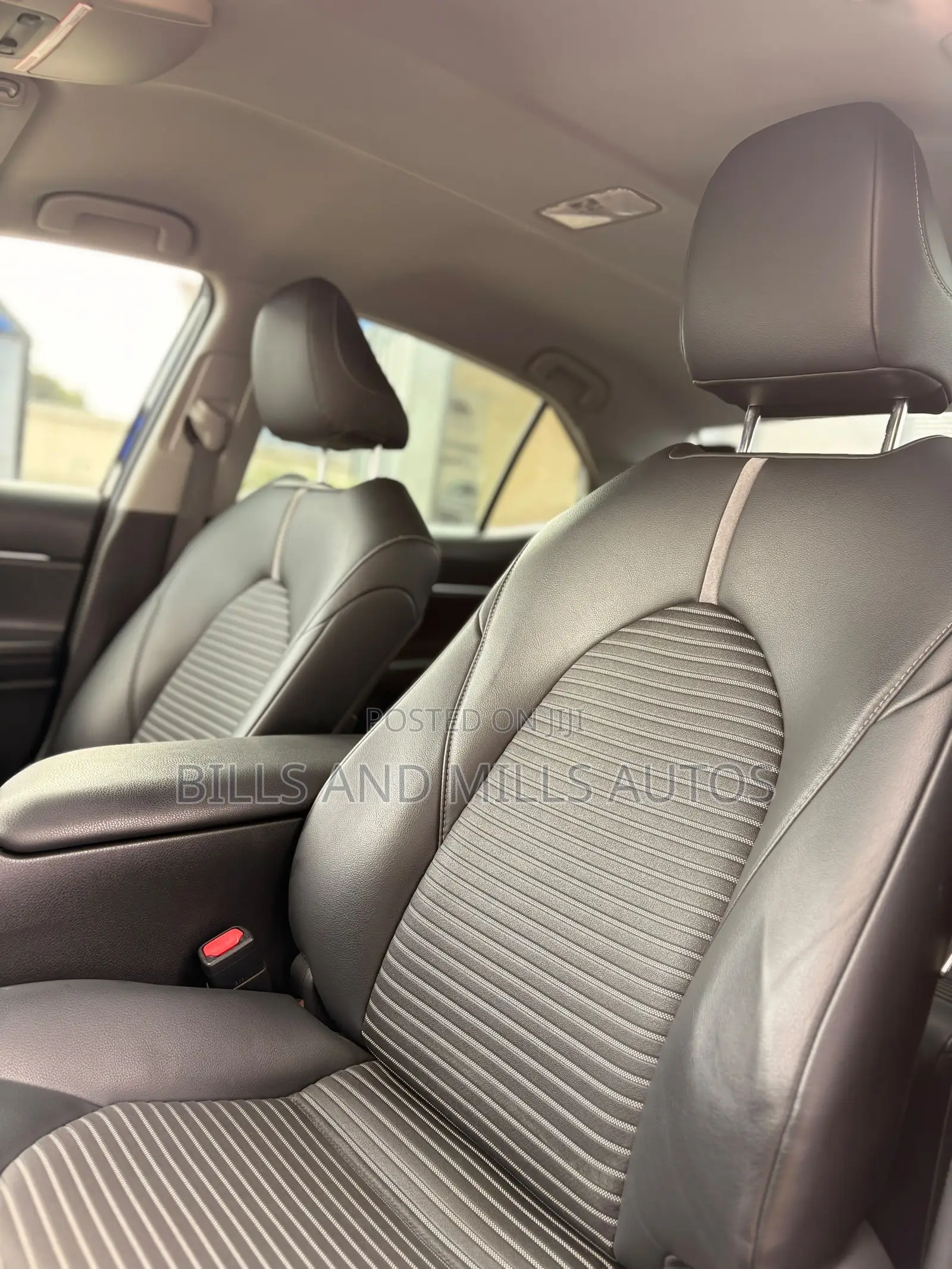 Toyota Camry SE FWD 2020 Black