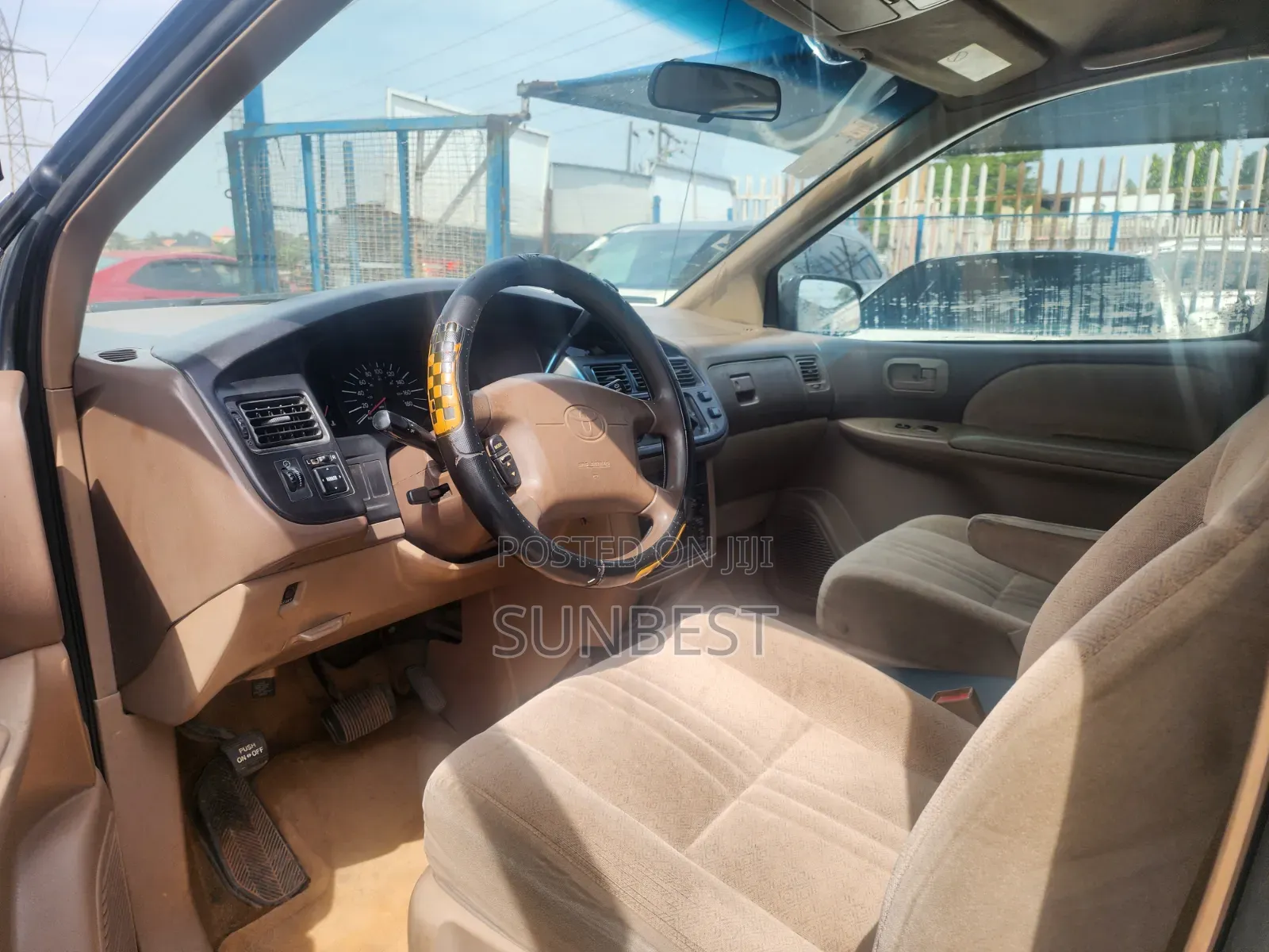 Toyota Sienna LE & 1 hatch 2000 Green