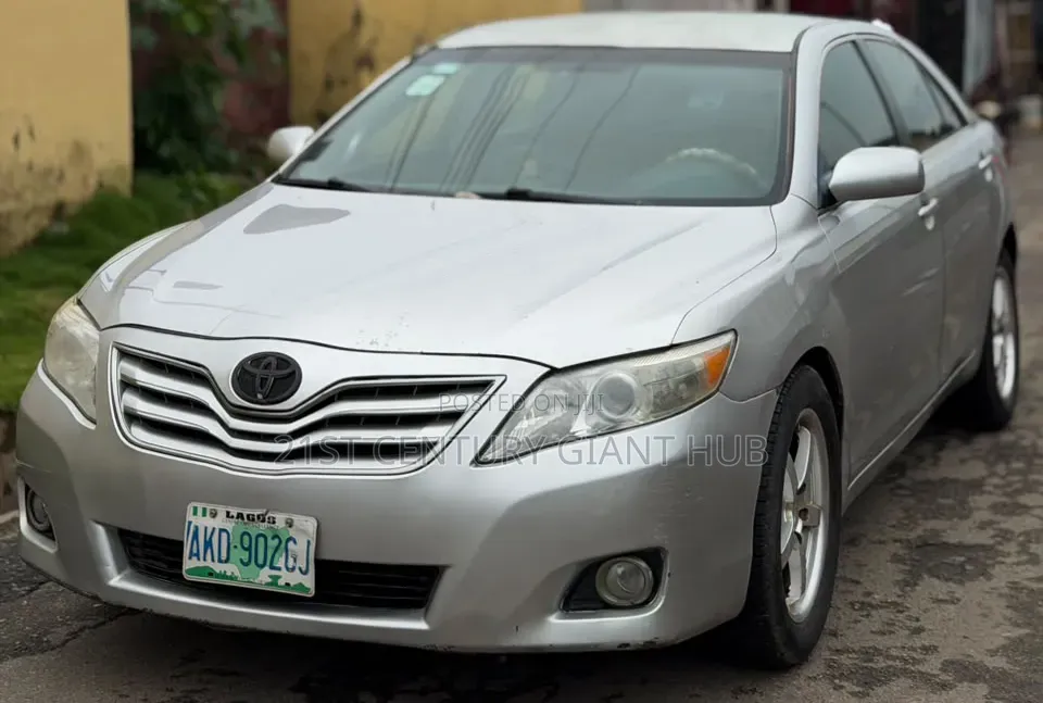 Toyota Camry LE 4dr Sedan (2.4L 4cyl 5A) 2008 Silver