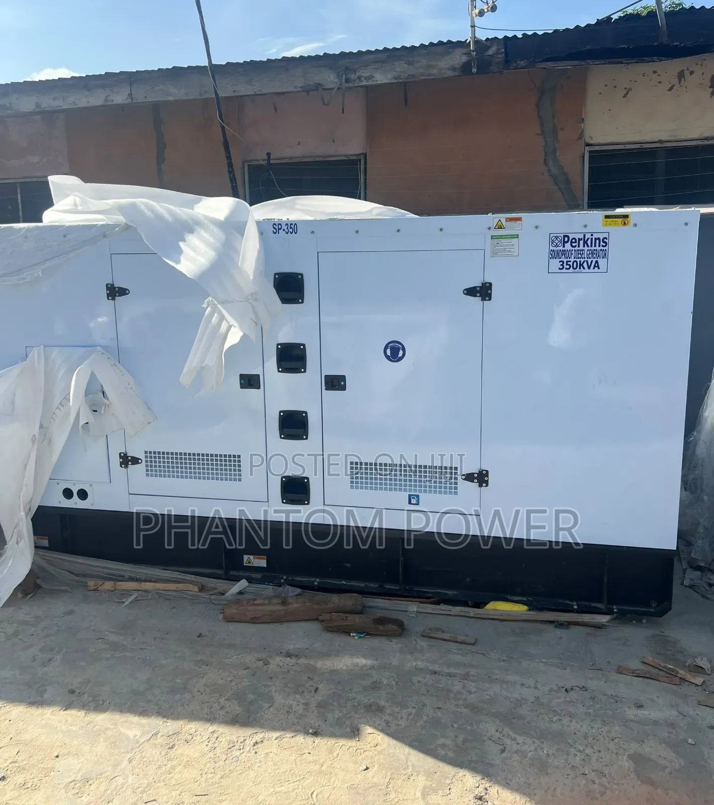 Brand New 350kva Perkins England 100% Copper Soundproof Generator Set