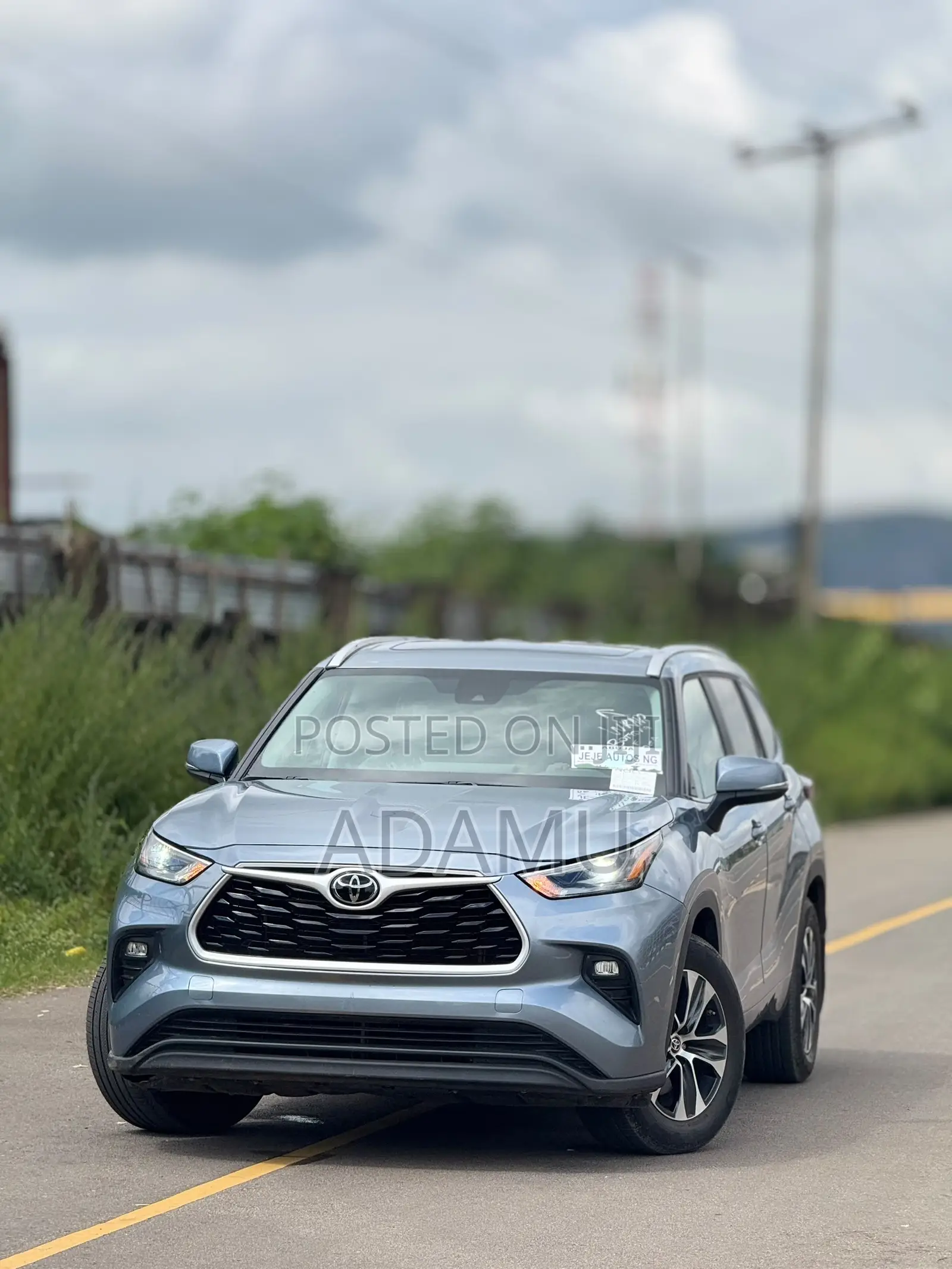 Toyota Highlander XLE AWD 2024 Gray