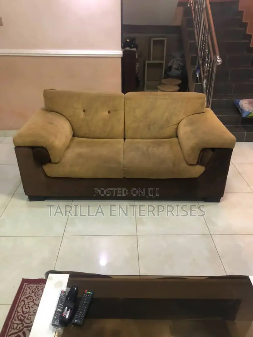 6 Seater Chairs (Neatly Used)