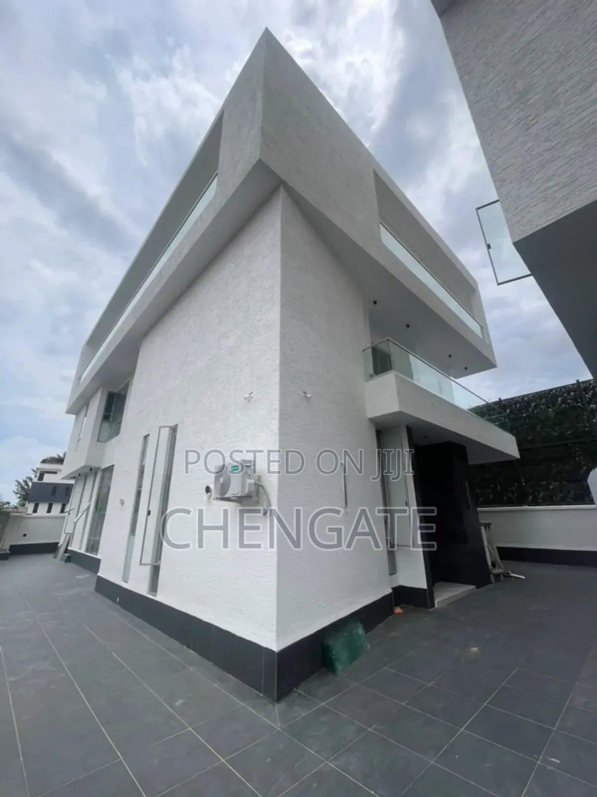 Furnished 6bdrm Duplex in Banana Island for sale