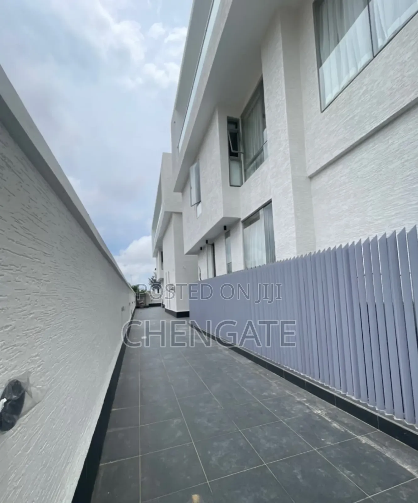 Furnished 6bdrm Duplex in Banana Island for sale