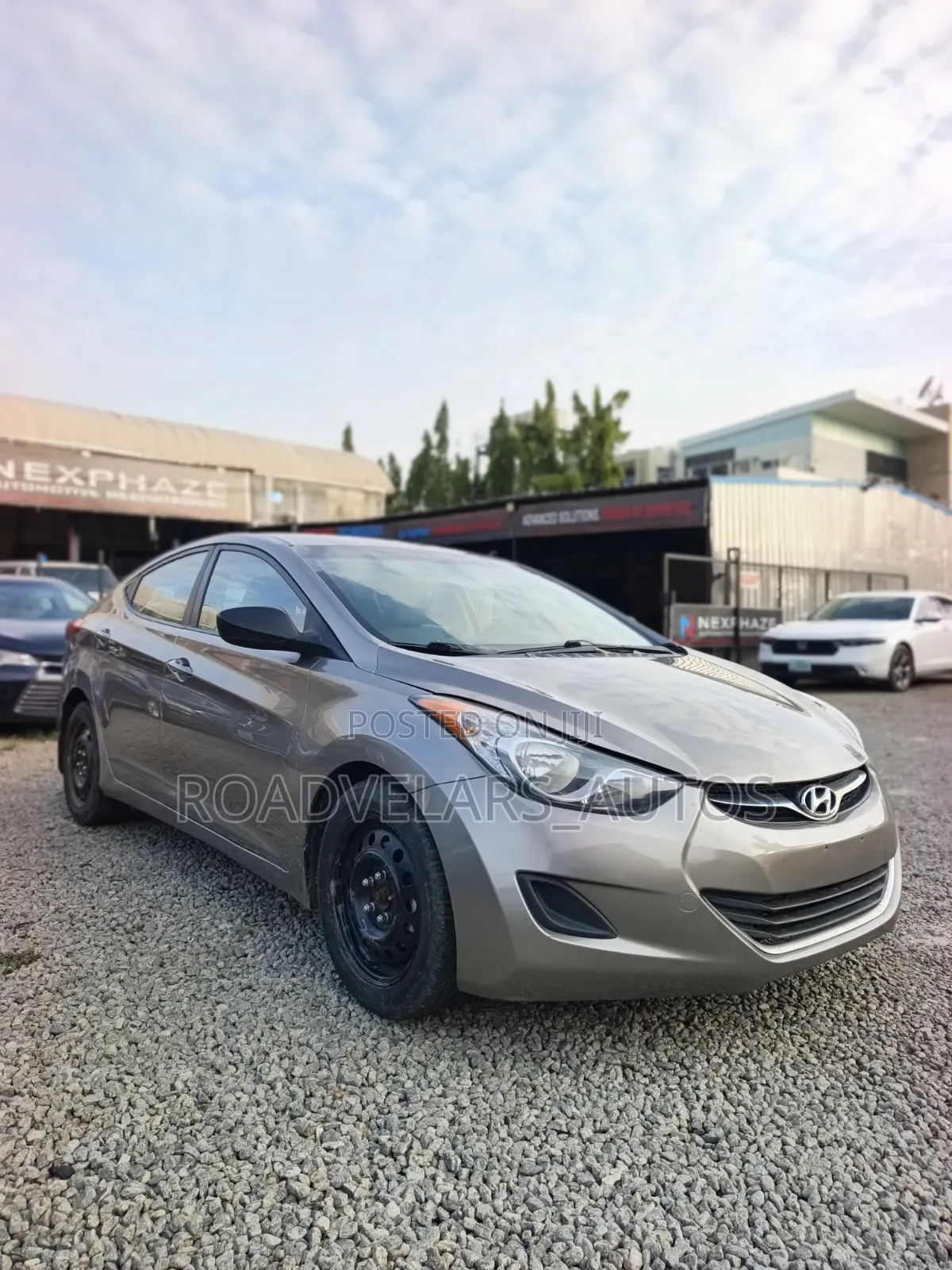 Hyundai Elantra GLS Sedan FWD (1.8L 4cyl 6A) 2013 Gray