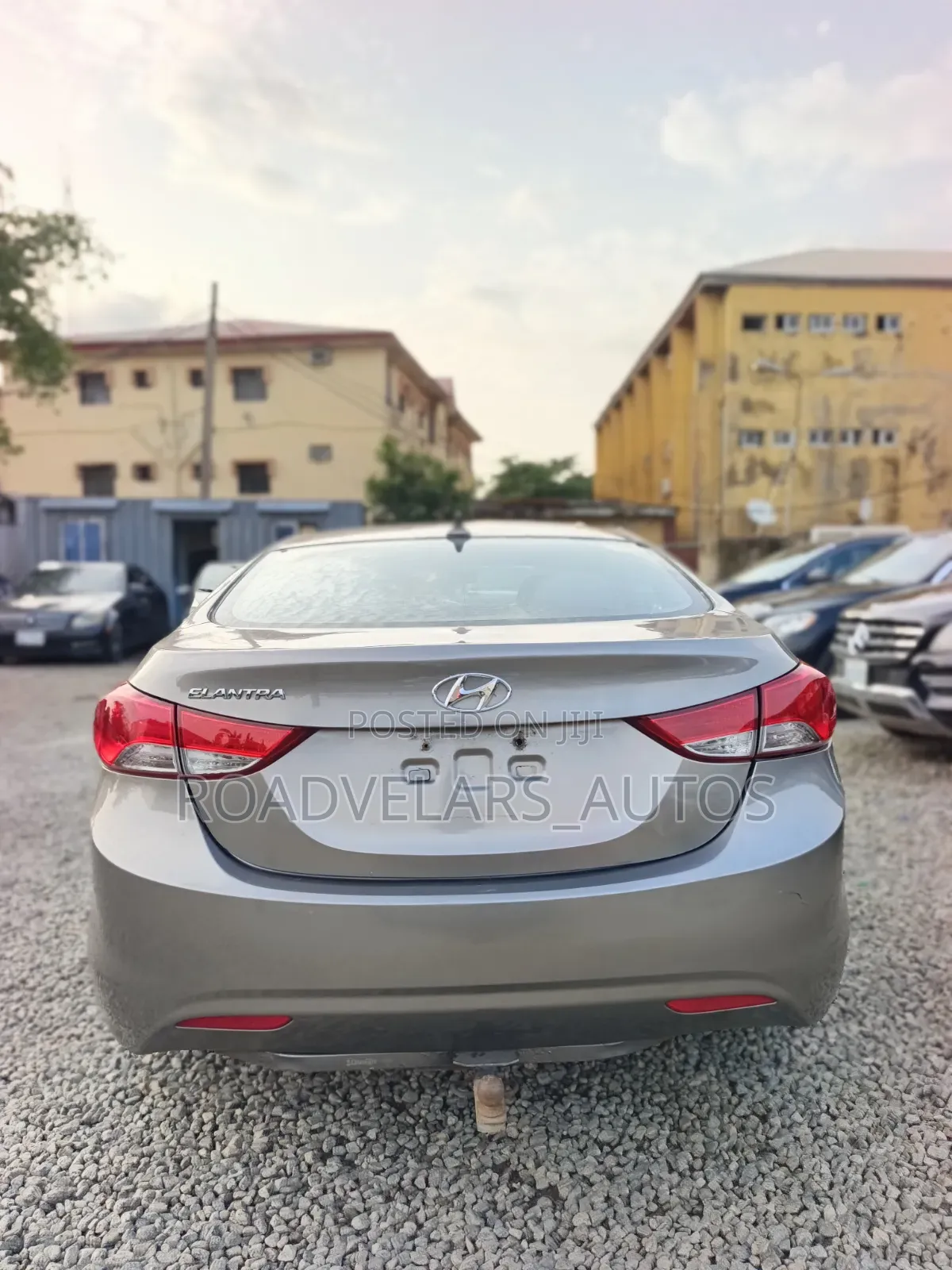 Hyundai Elantra GLS Sedan FWD (1.8L 4cyl 6A) 2013 Gray