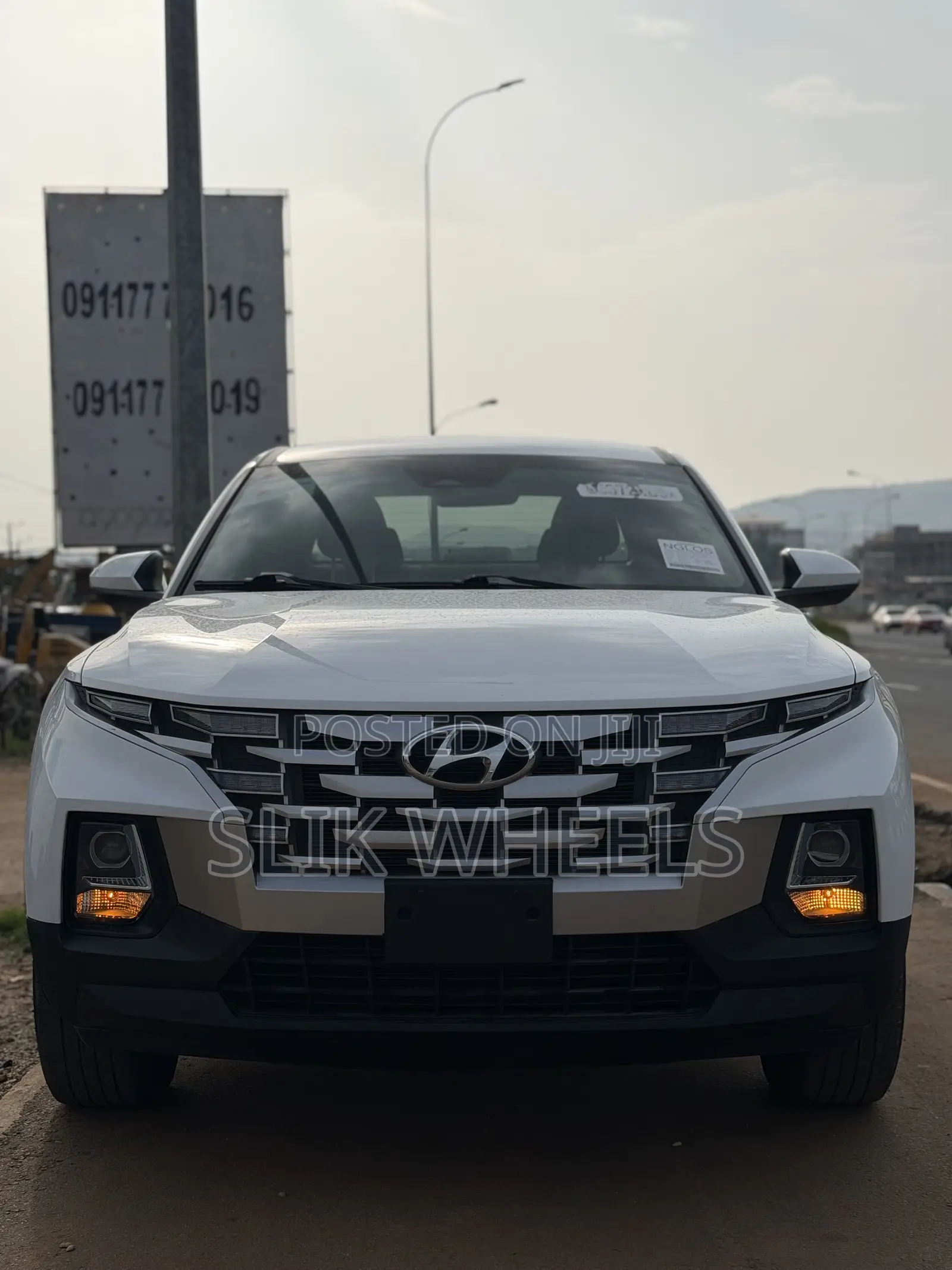 Hyundai Santa Cruz 2023 White
