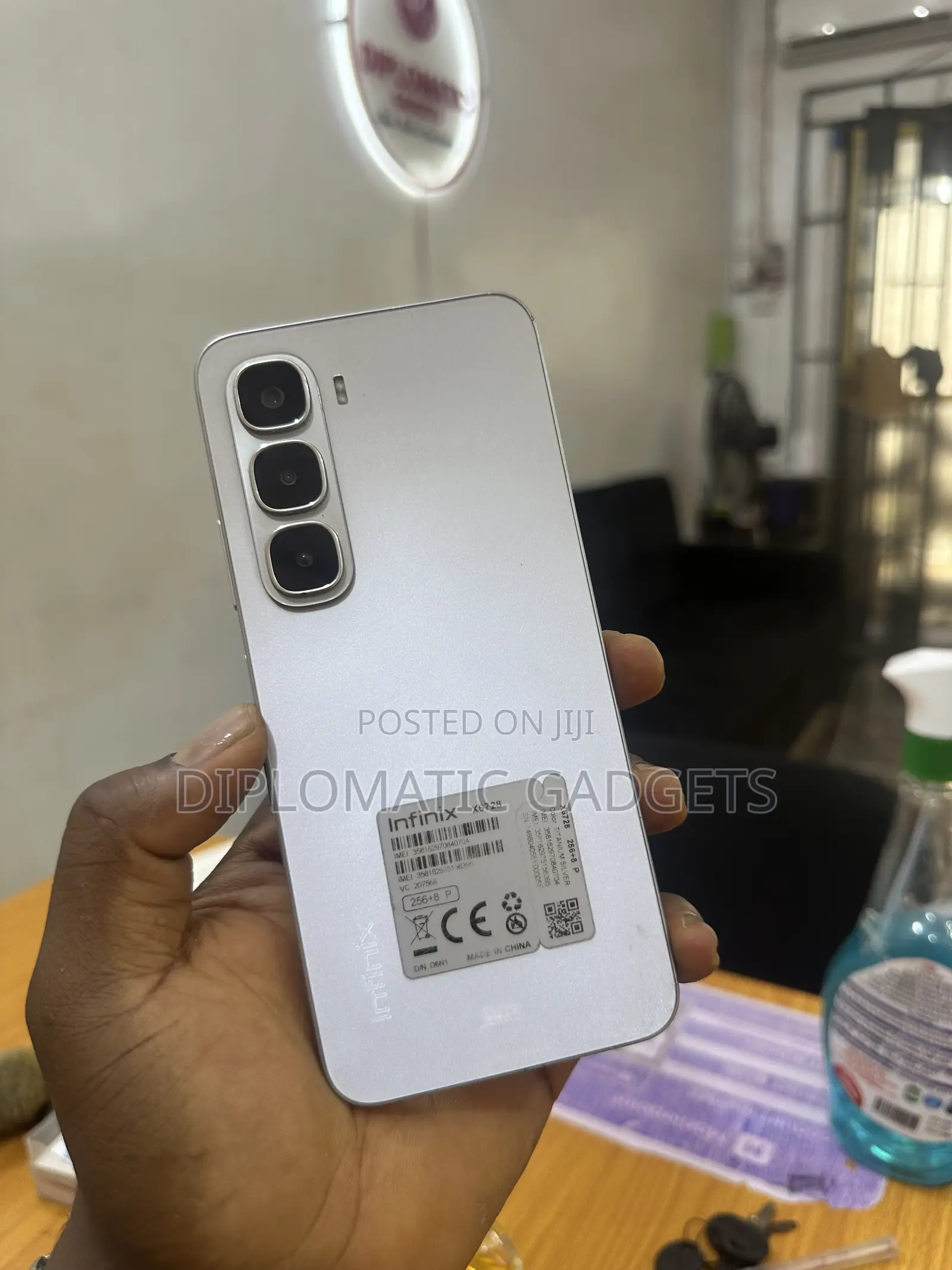 Infinix Hot 60i 256 GB White