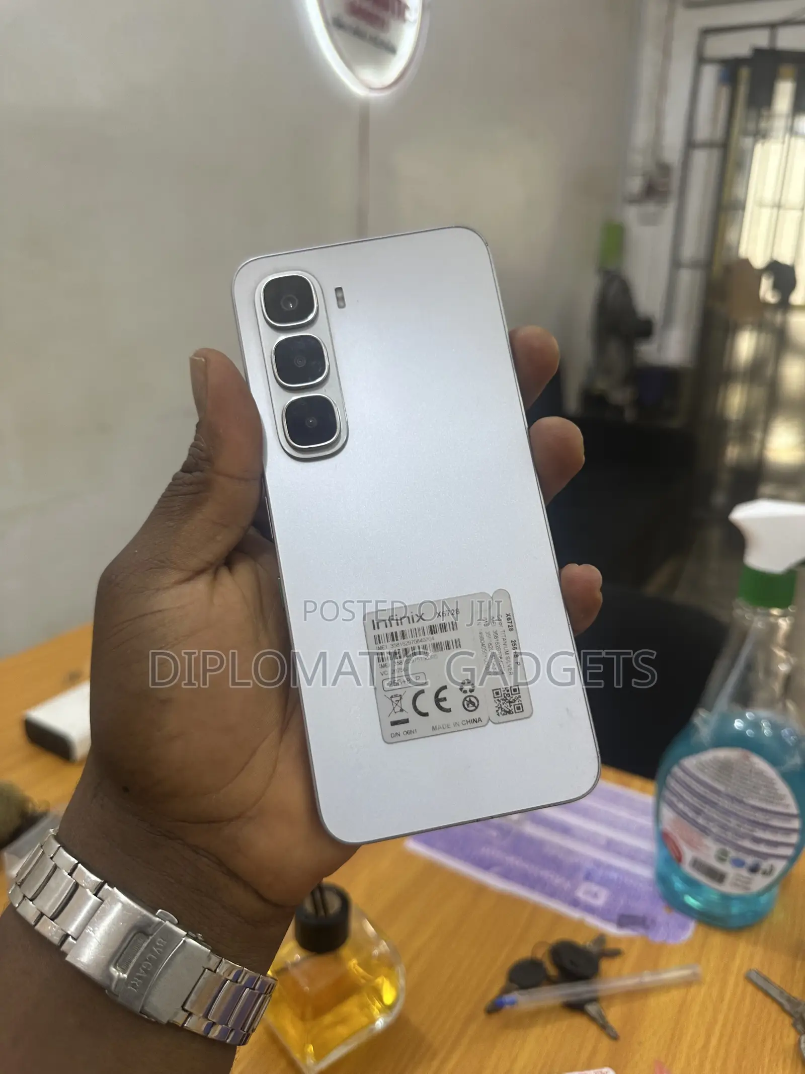 Infinix Hot 60i 256 GB White