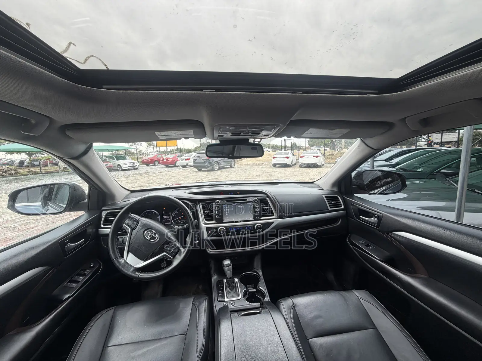 Toyota Highlander XLE 4x2 V6 (3.5L 6cyl 8A) 2017 Blue