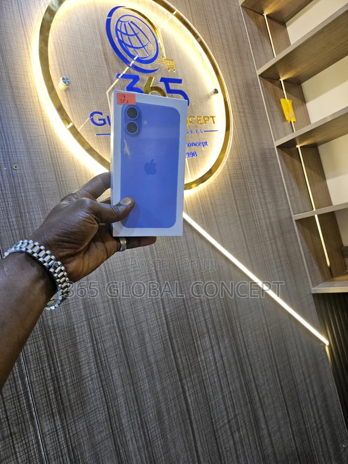 New Apple iPhone 16 256 GB Blue