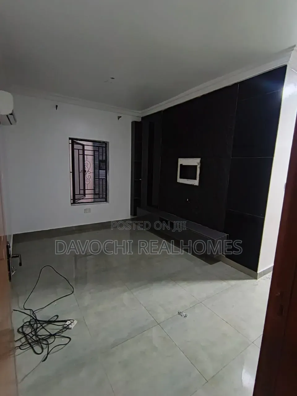 Mini Flat in Ikota for sale