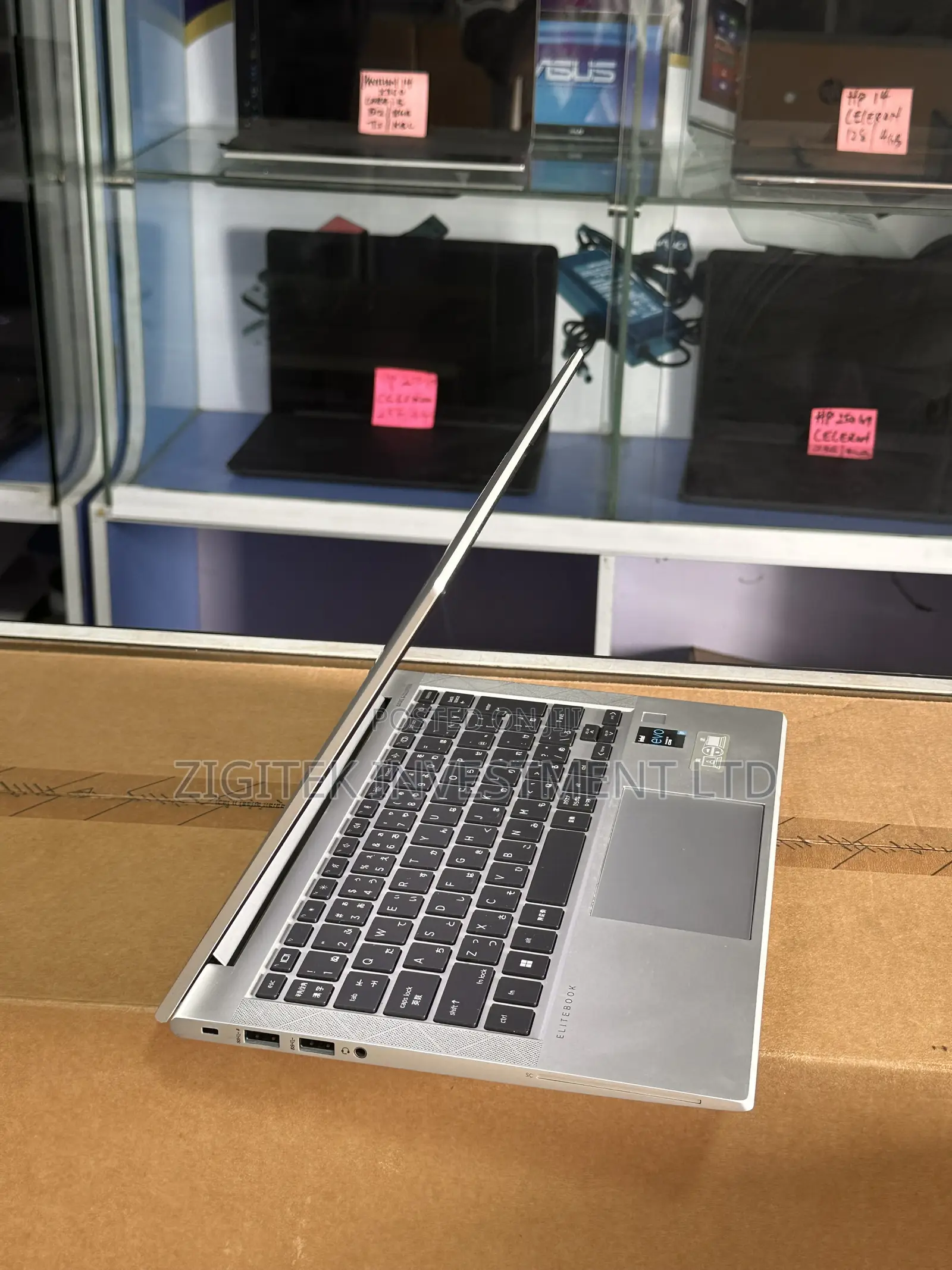 Laptop HP EliteBook 830 G8 8GB Intel Core i7 SSD 512GB