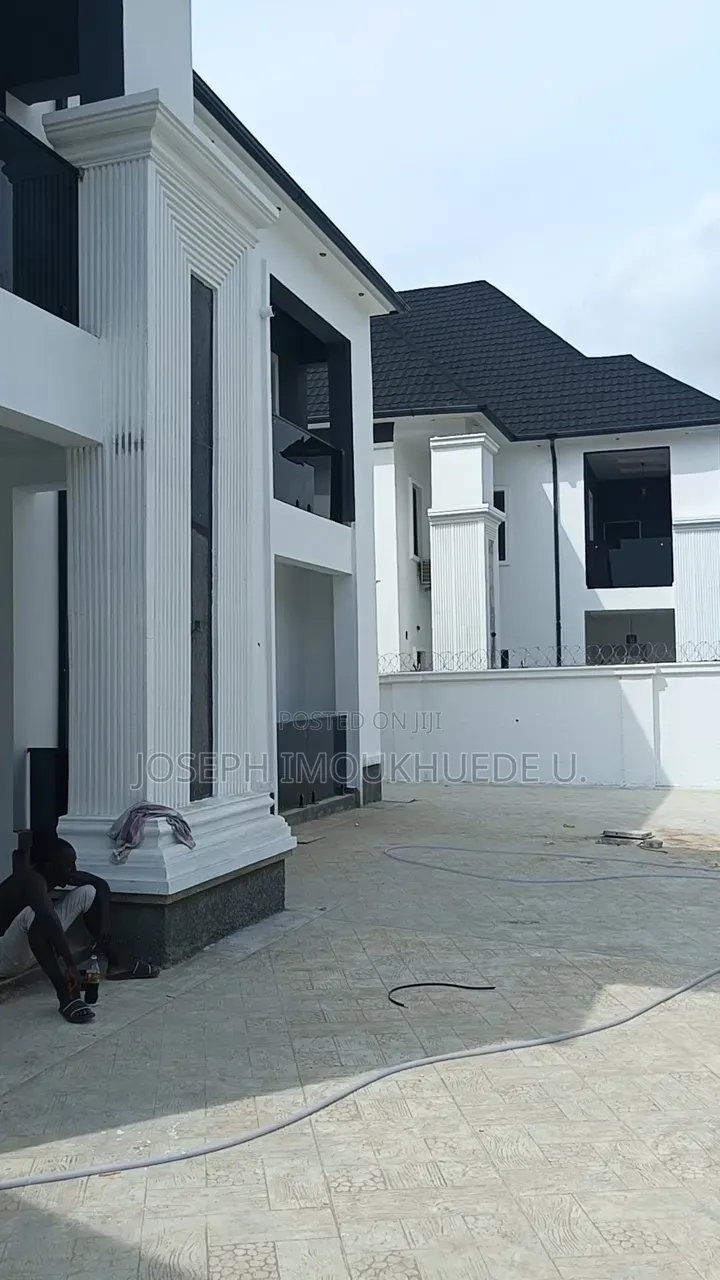 5bdrm Duplex in Galadimawa Estate for sale