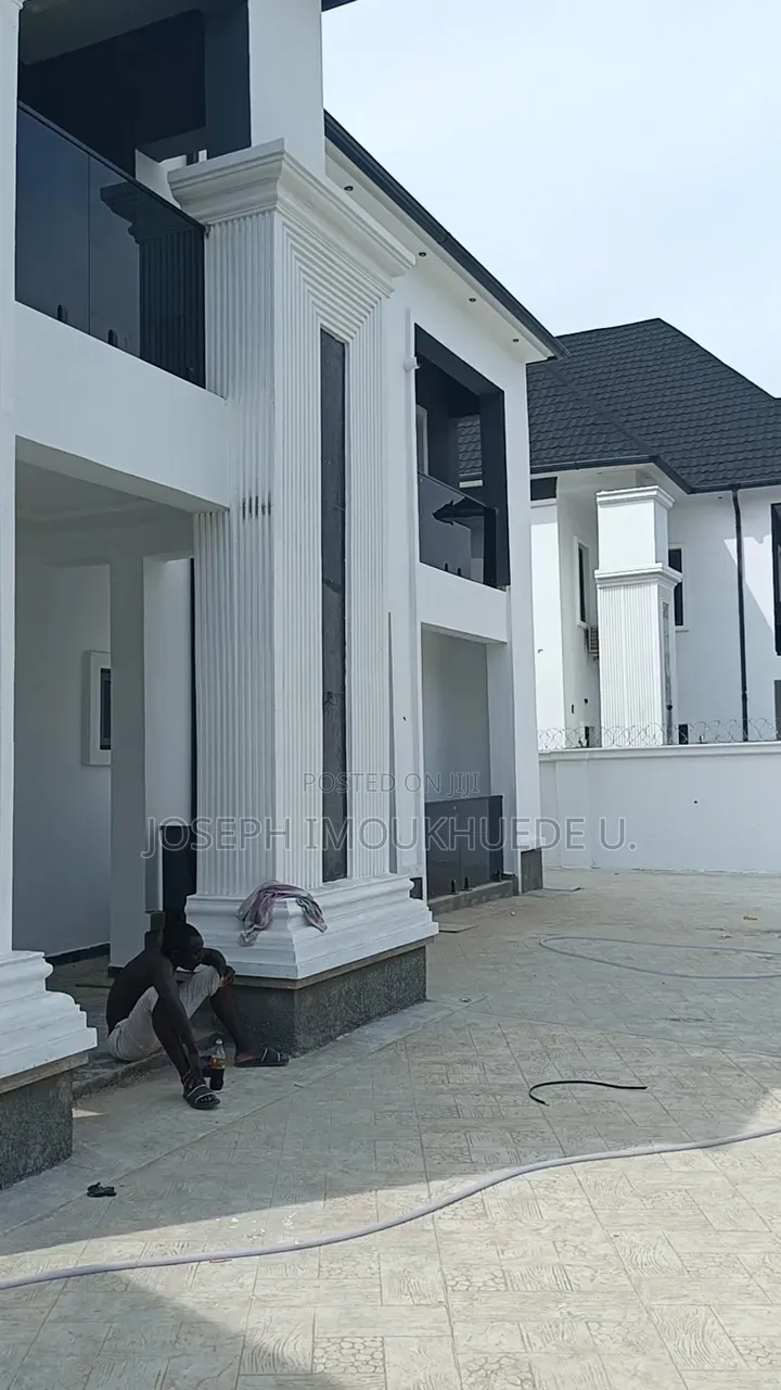 5bdrm Duplex in Galadimawa Estate for sale