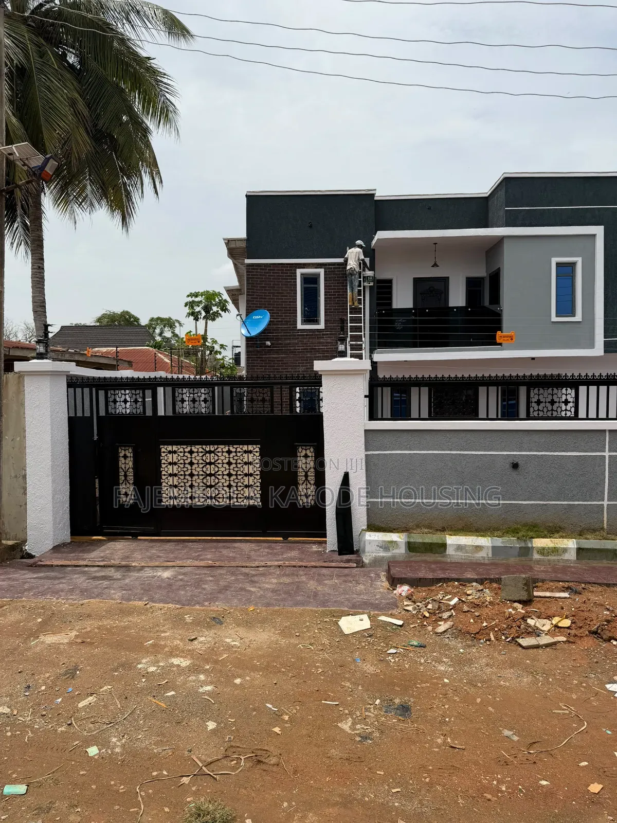 4bdrm Duplex in Temidire Estate, Ologuneru for sale