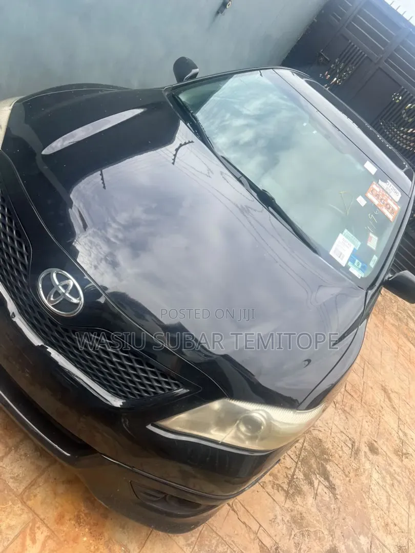 Toyota Camry SE 4dr Sedan (2.5L 4cyl 6A) 2011 Black