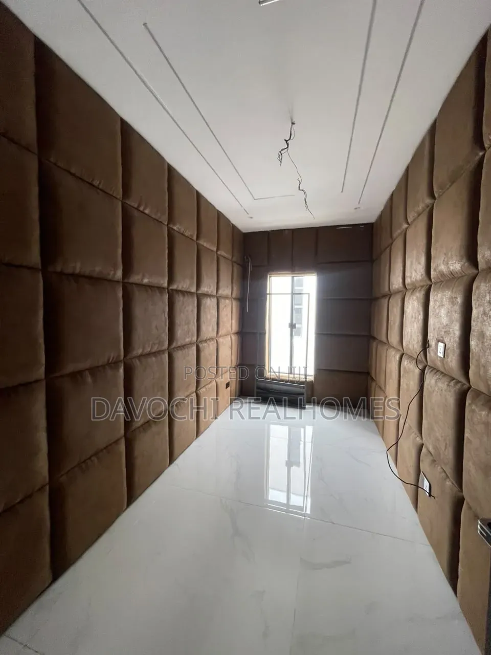 5bdrm Duplex in Osapa london for sale