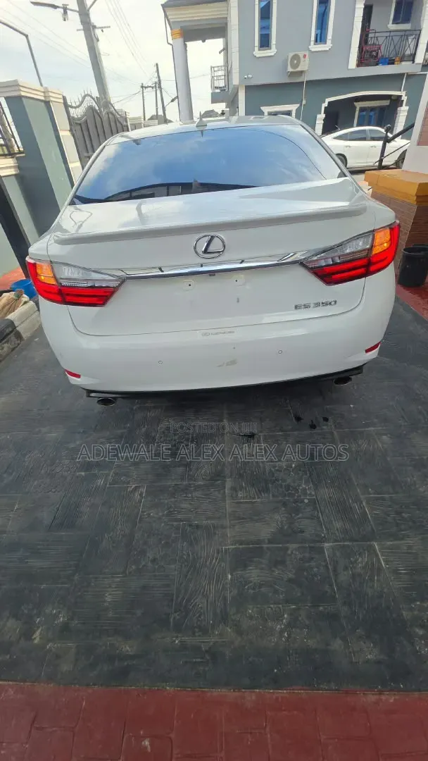 Lexus ES 2014 White