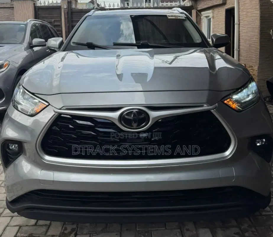Toyota Highlander XLE AWD 2020 Silver