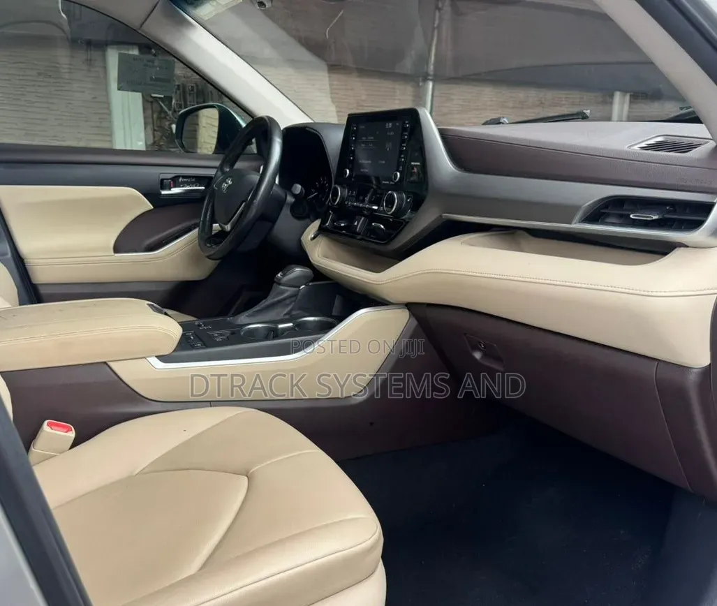 Toyota Highlander XLE AWD 2020 Silver