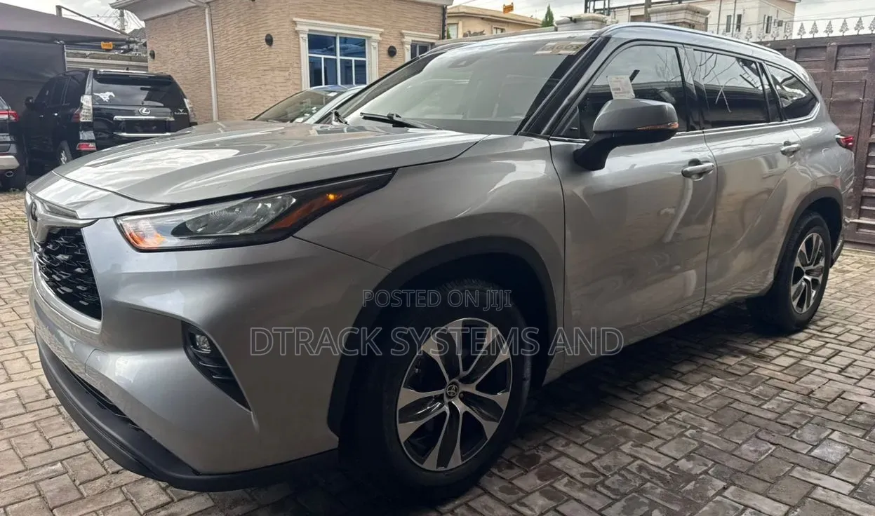 Toyota Highlander XLE AWD 2020 Silver