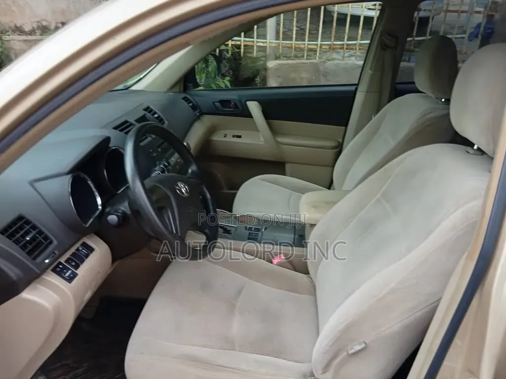 Toyota Highlander 4x4 2008 Gold