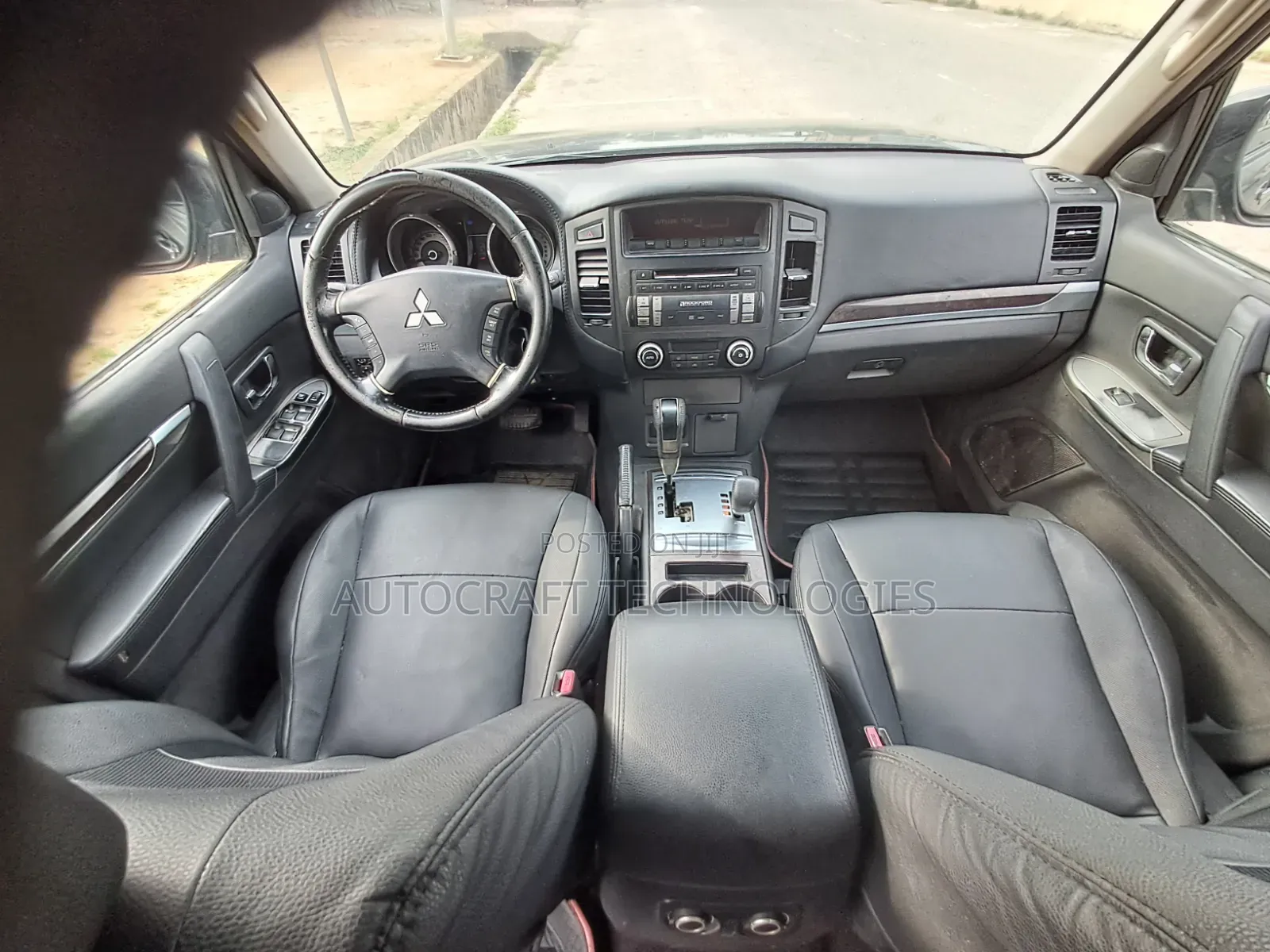 Mitsubishi Pajero 2011 Gray