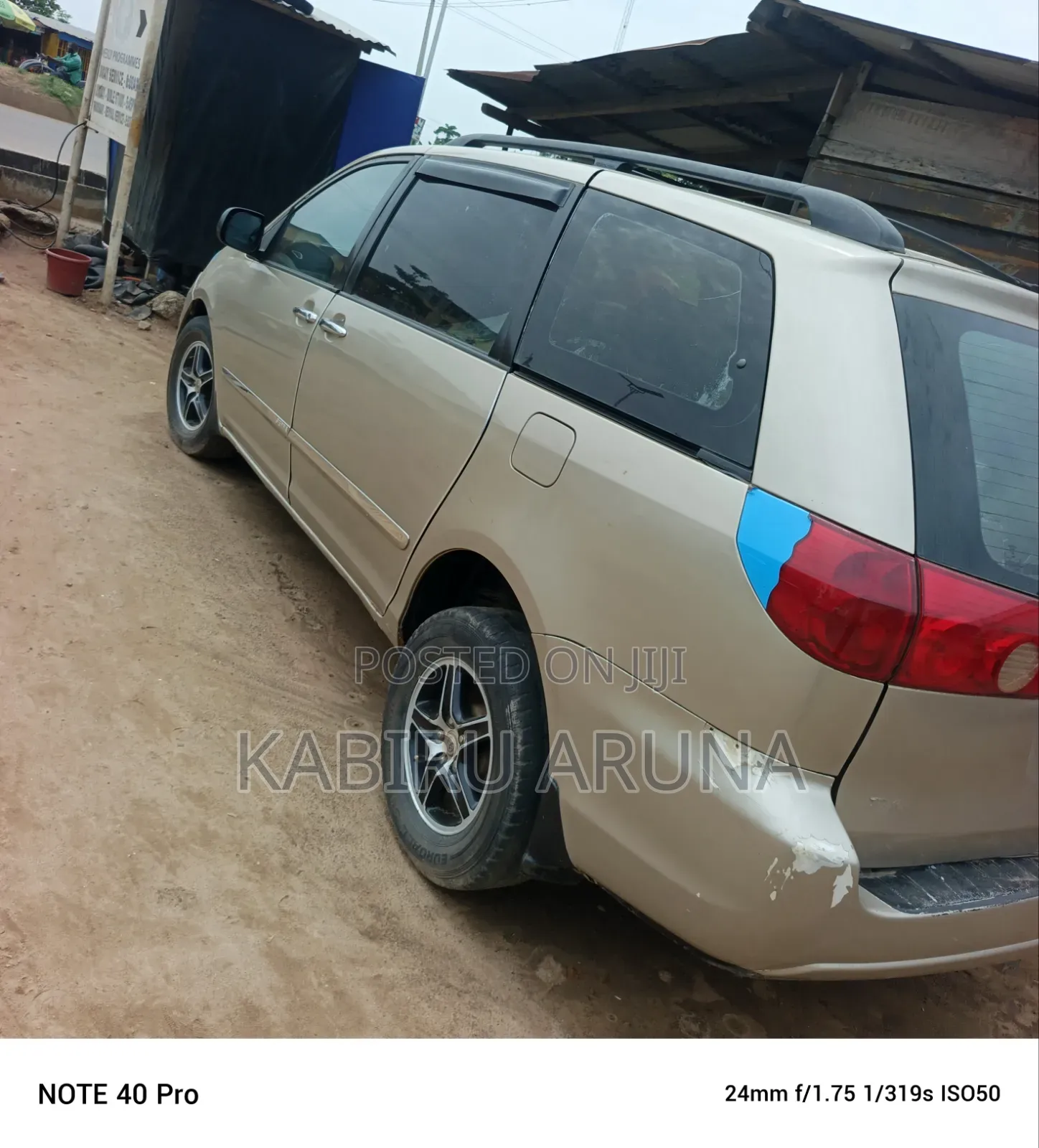 Toyota Sienna 2006 Gold