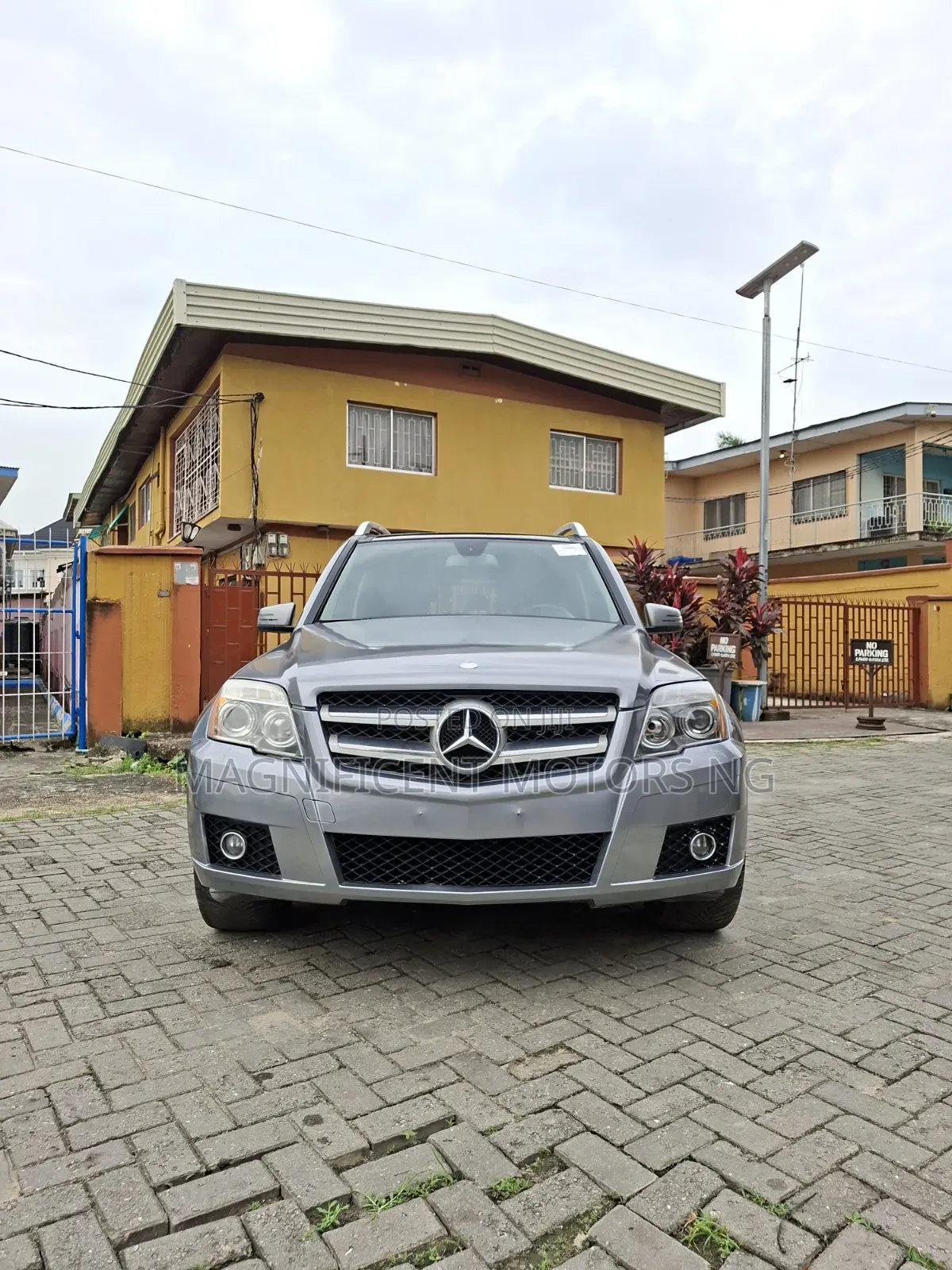 Mercedes-Benz GLK-Class 350 4MATIC 2010 Gray