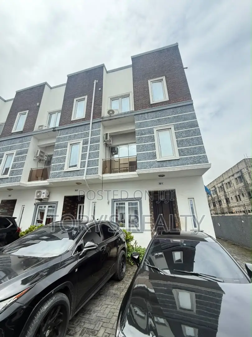 4bdrm Townhouse/Terrace in Osapa london for sale