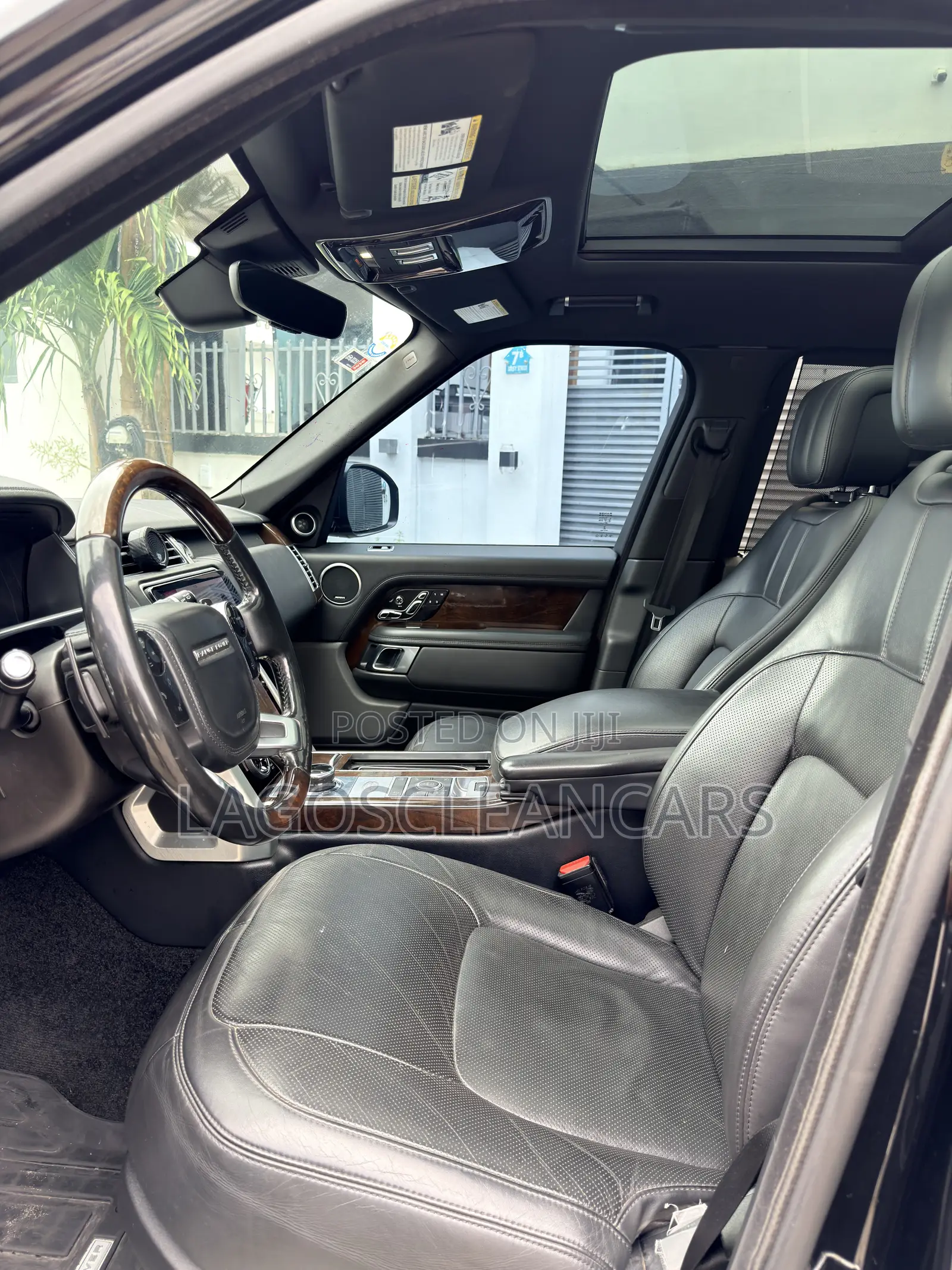 Land Rover Range Rover Vogue 2019 Black