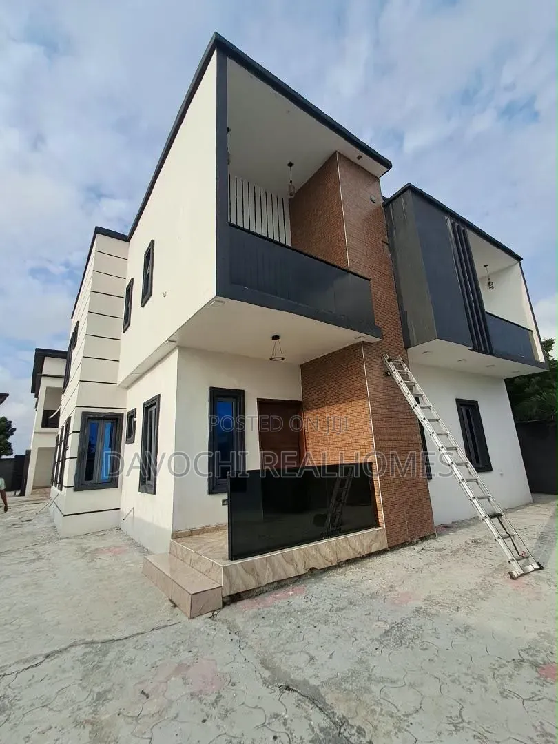 2bdrm Apartment in Ogombo for rent
