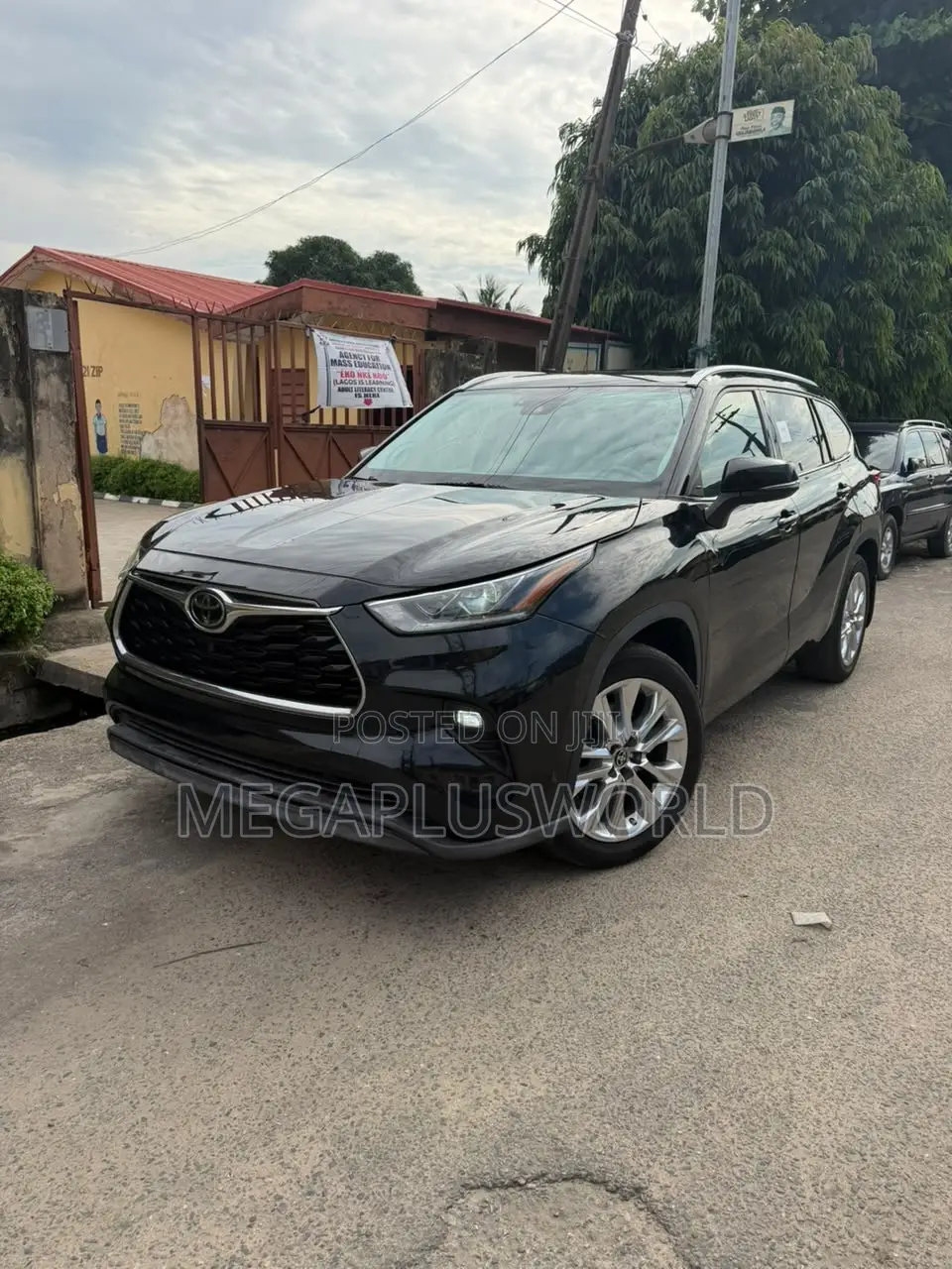 Toyota Highlander Limited 2021 Black