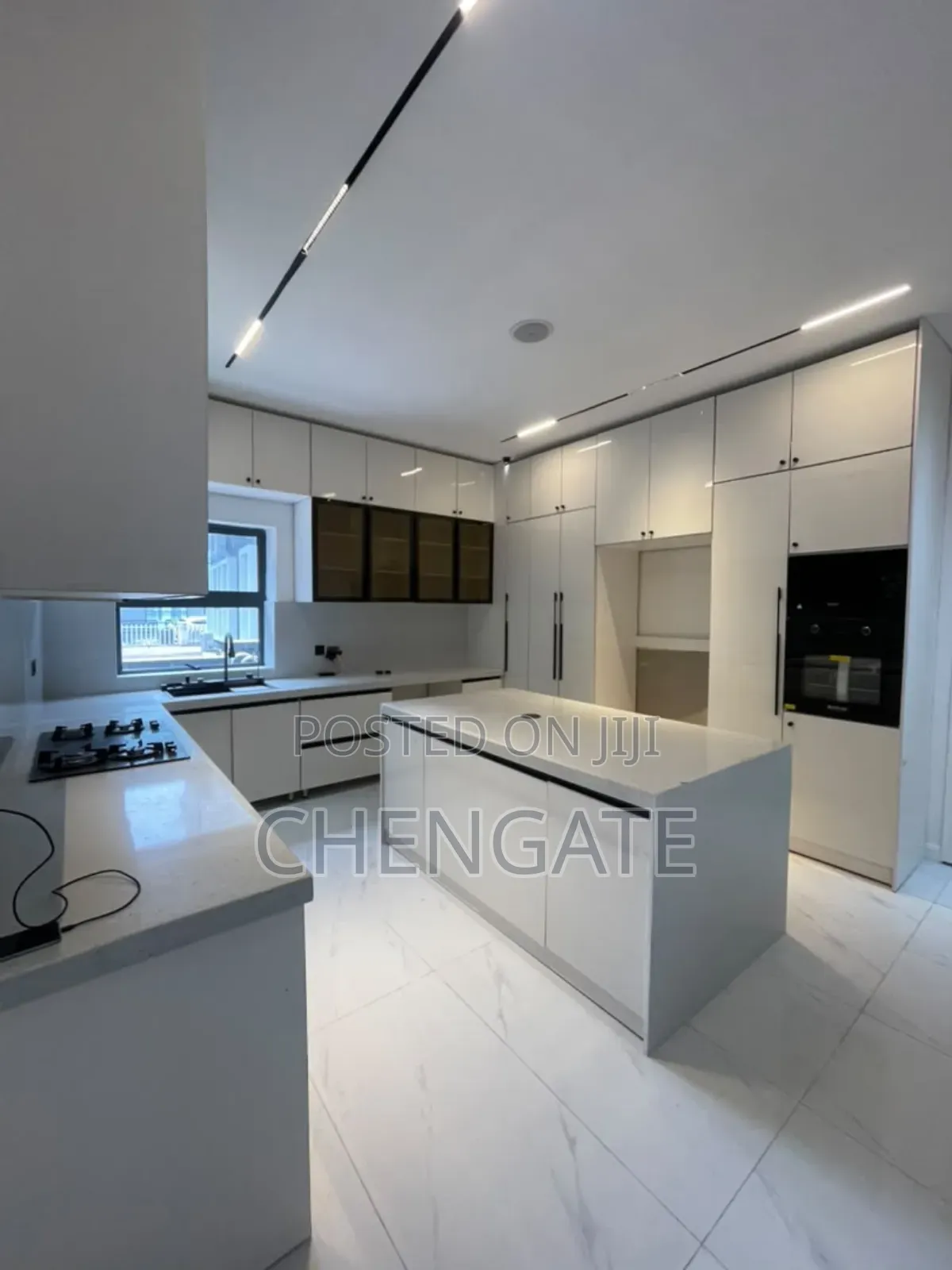 5bdrm Duplex in Lekki Expressway for sale