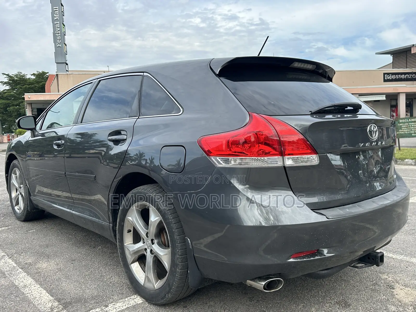 Toyota Venza LE 2011 Gray