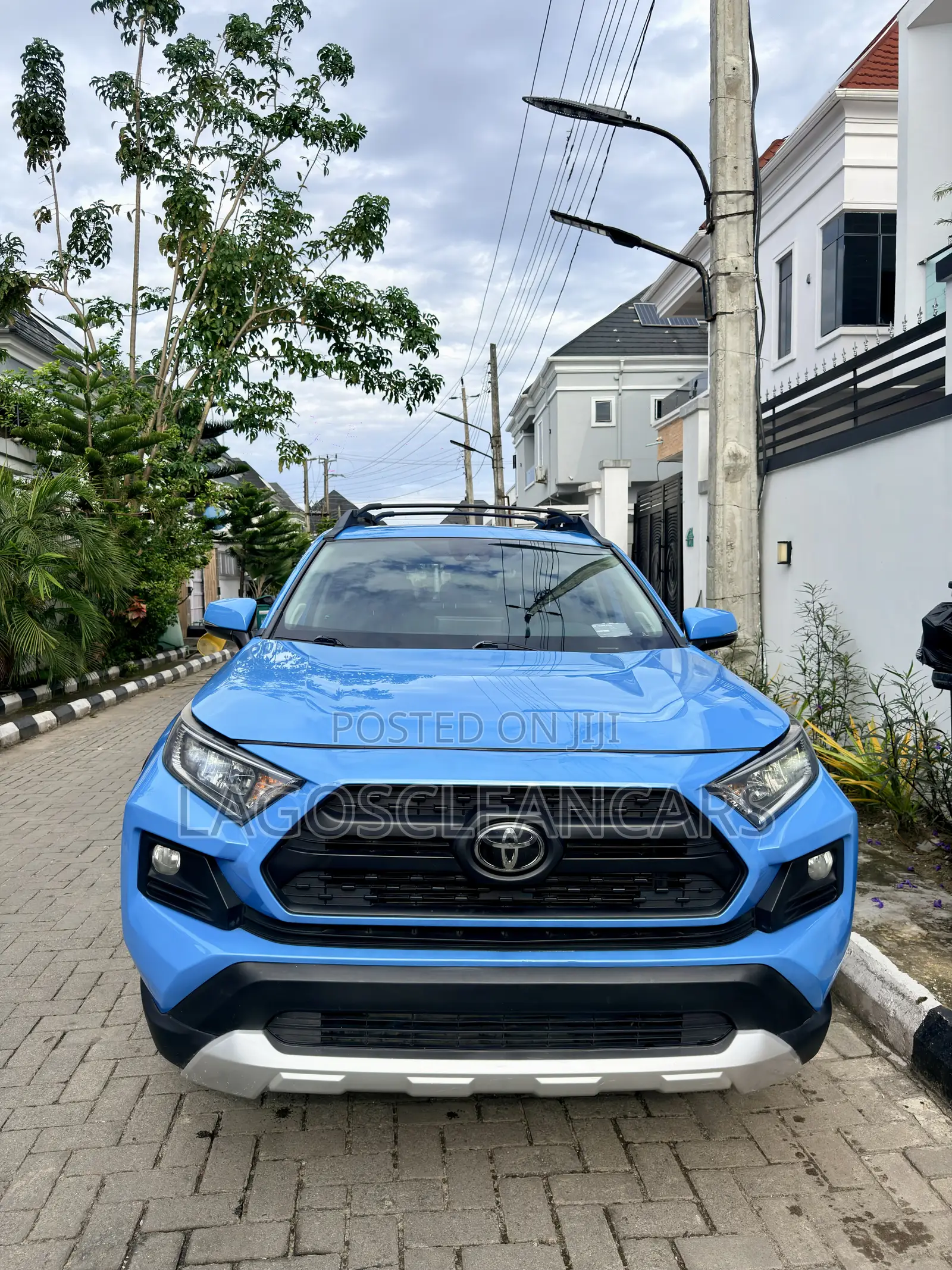 Toyota RAV4 Adventure 2019 Blue