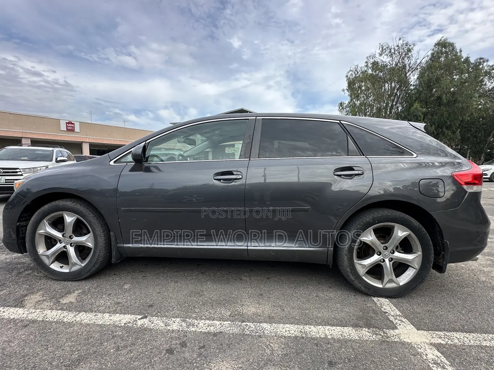 Toyota Venza LE 2011 Gray