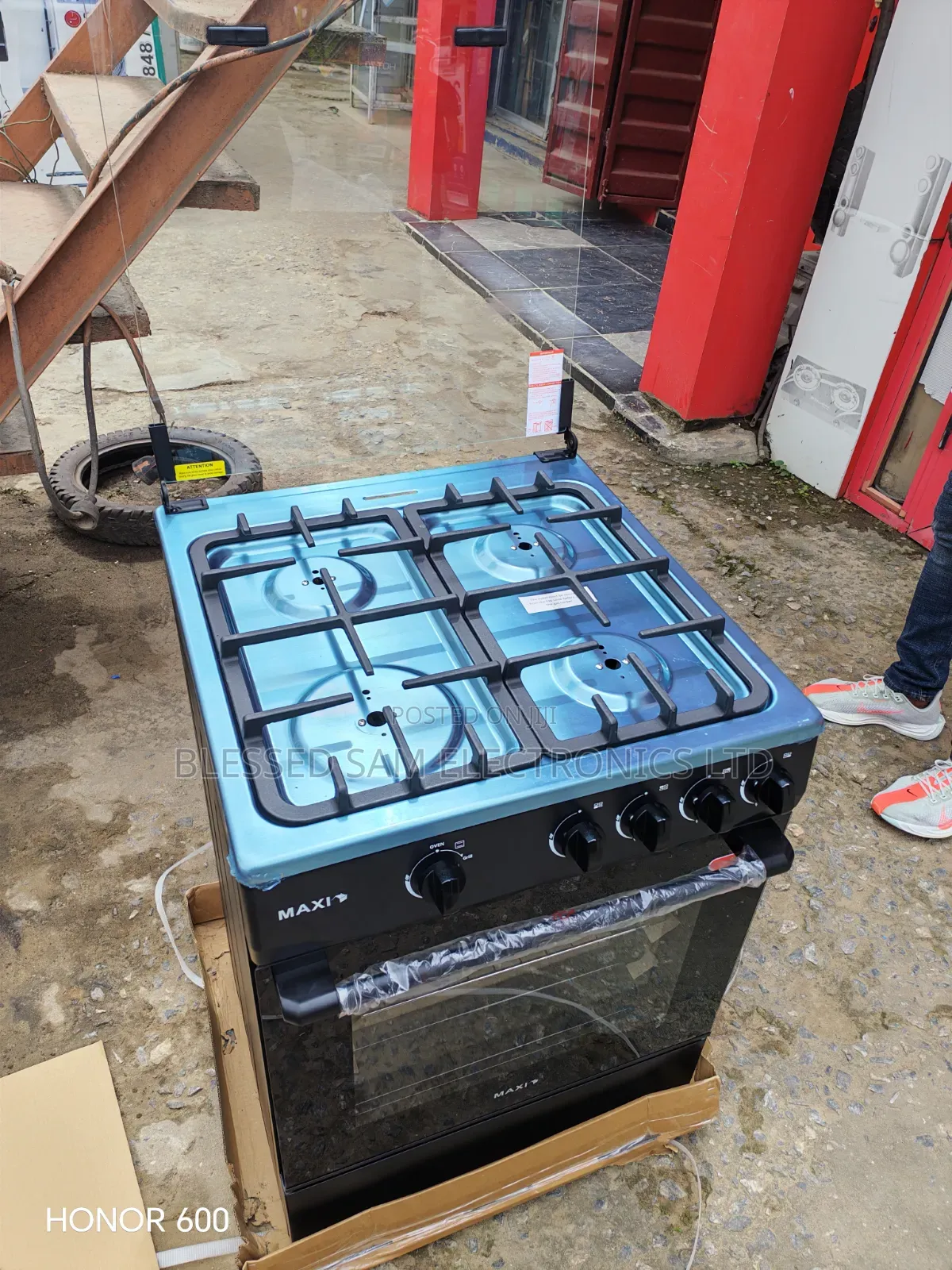 Maxi 60x60cm Standing Gas Cooker 4 Burner With OVEN( Manuel ) 2 Yrs