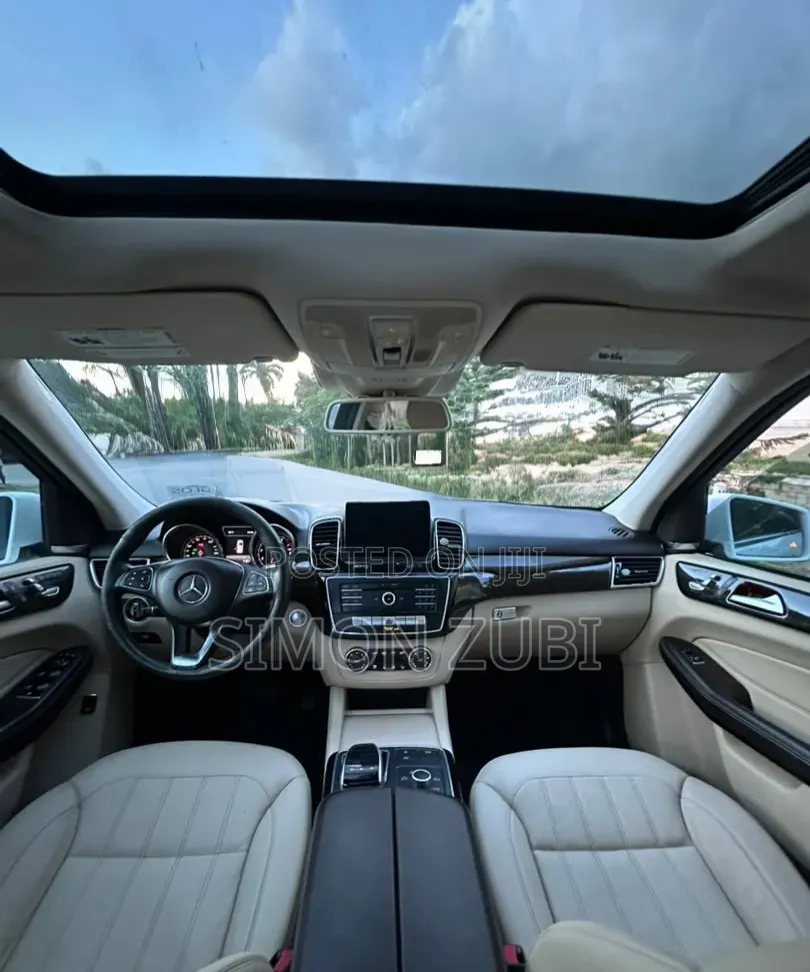 Mercedes-Benz GLE-Class 2018 White