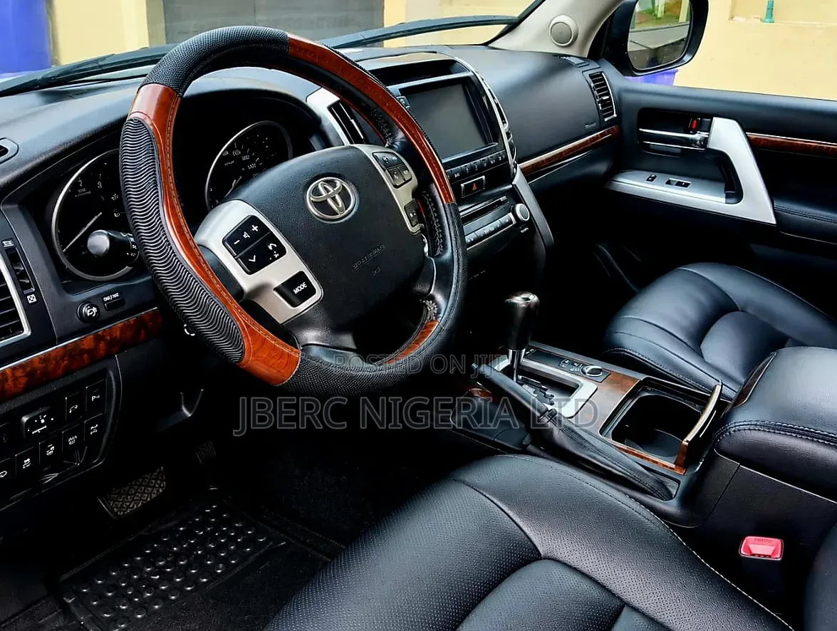 Toyota Land Cruiser 2013 Black