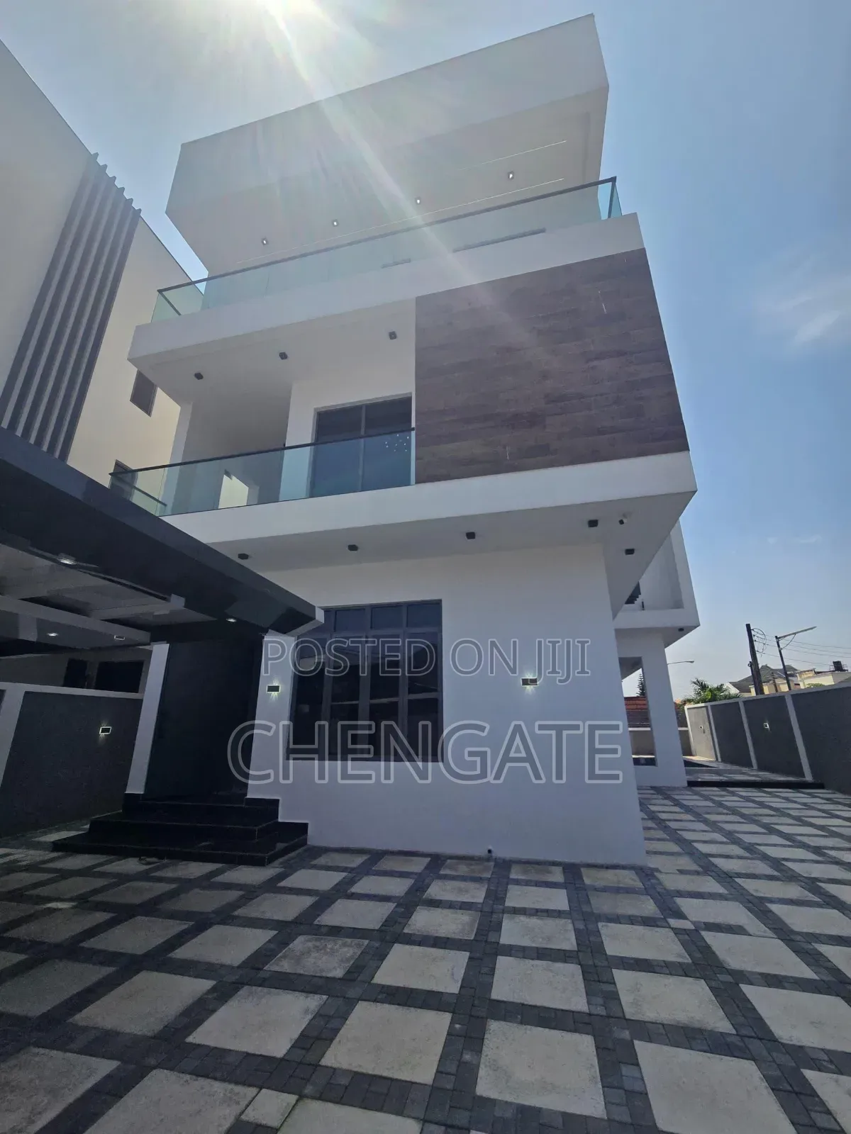 5bdrm Duplex in Lekki Phase 1 for sale