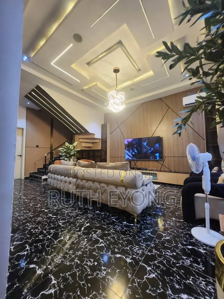 1bdrm Apartment in Van Daniel Estate, Lekki Phase 1 for rent