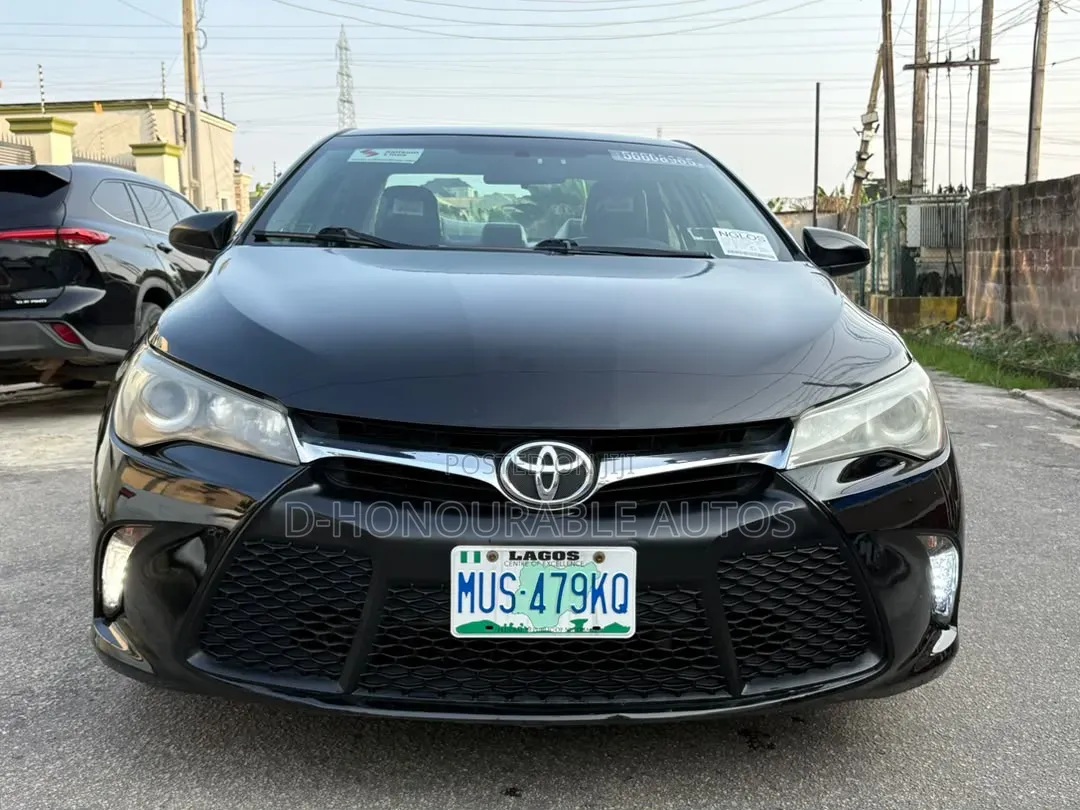 Toyota Camry XLE 4dr Sedan (3.5L 6cyl 6A) 2015 Black