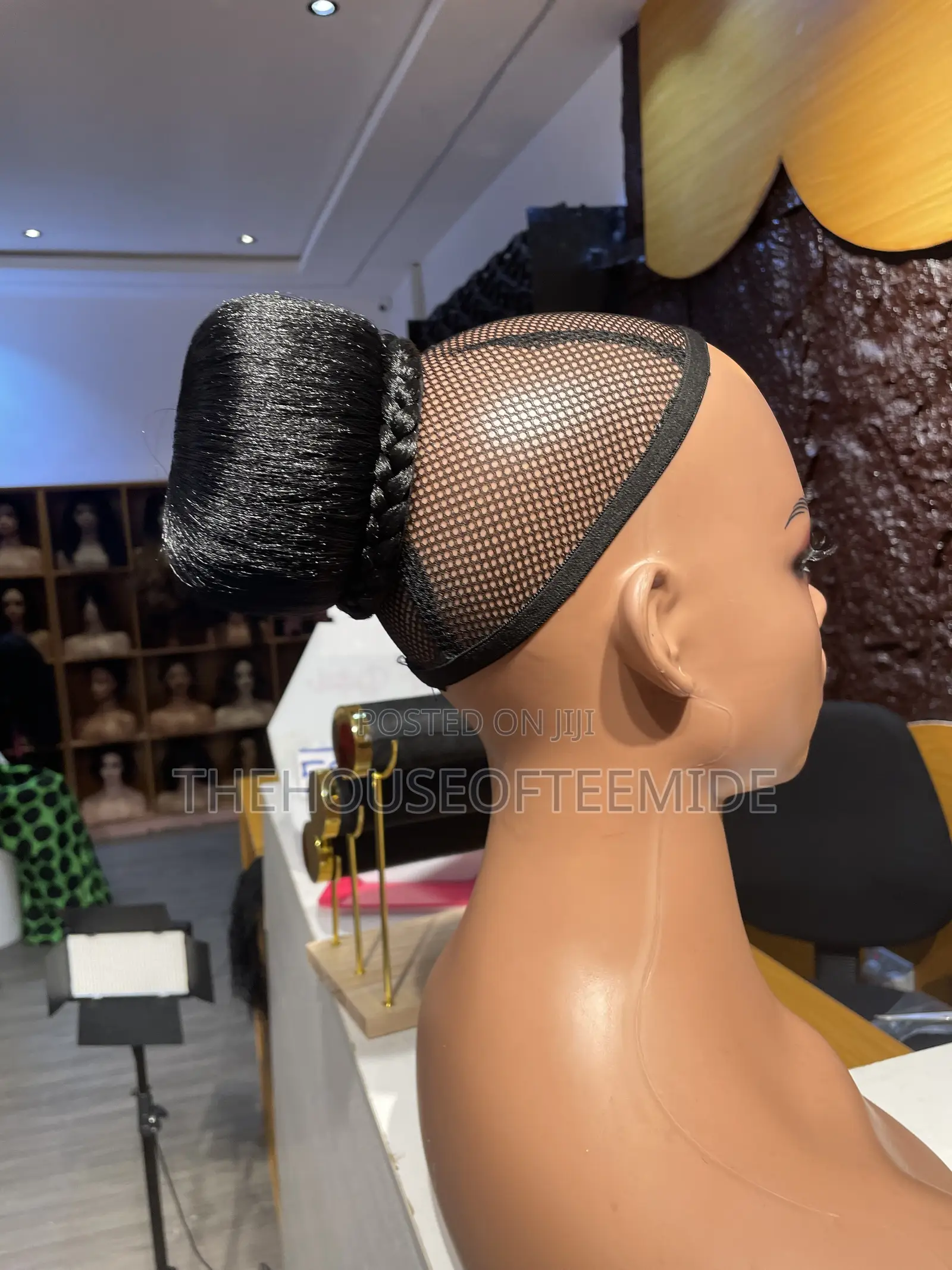 Beautiful Hair Bun for Ladies