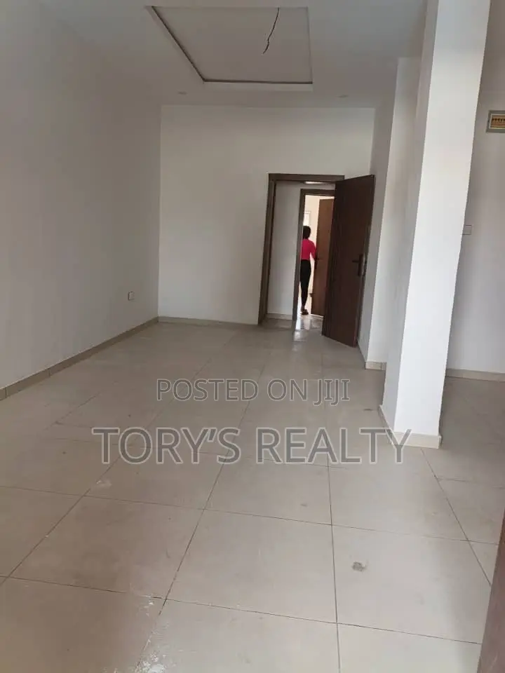 Mini Flat in Lekki Phase 1 for rent